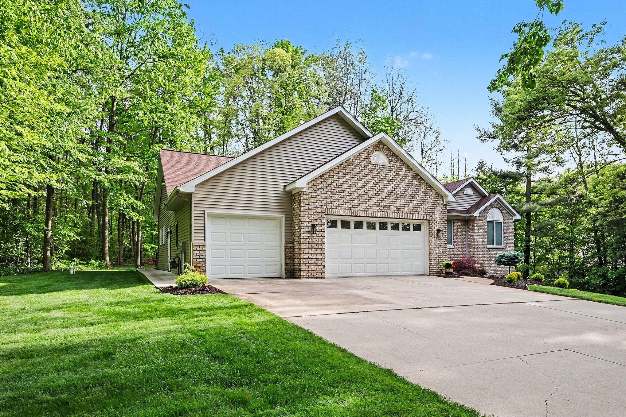 5224 Bonasa Drive NE Rockford MI 49341