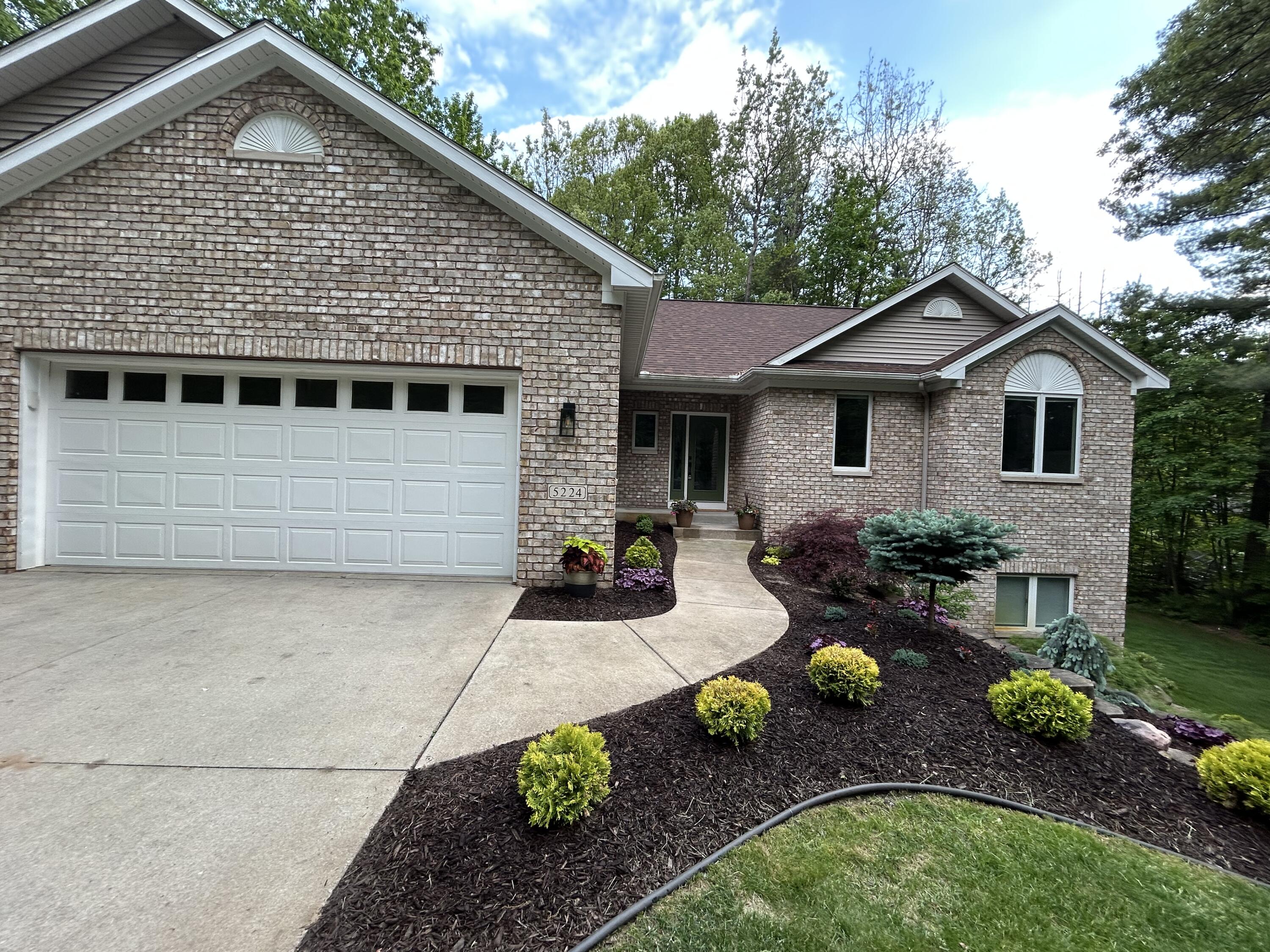 5224 Bonasa Drive NE Rockford MI 49341