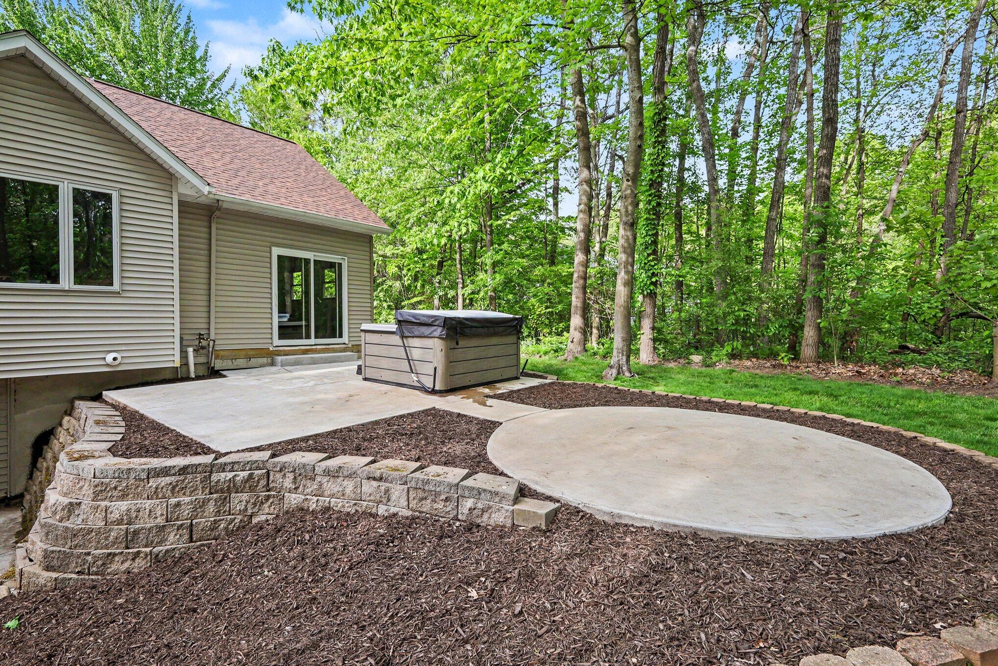 5224 Bonasa Drive NE Rockford MI 49341