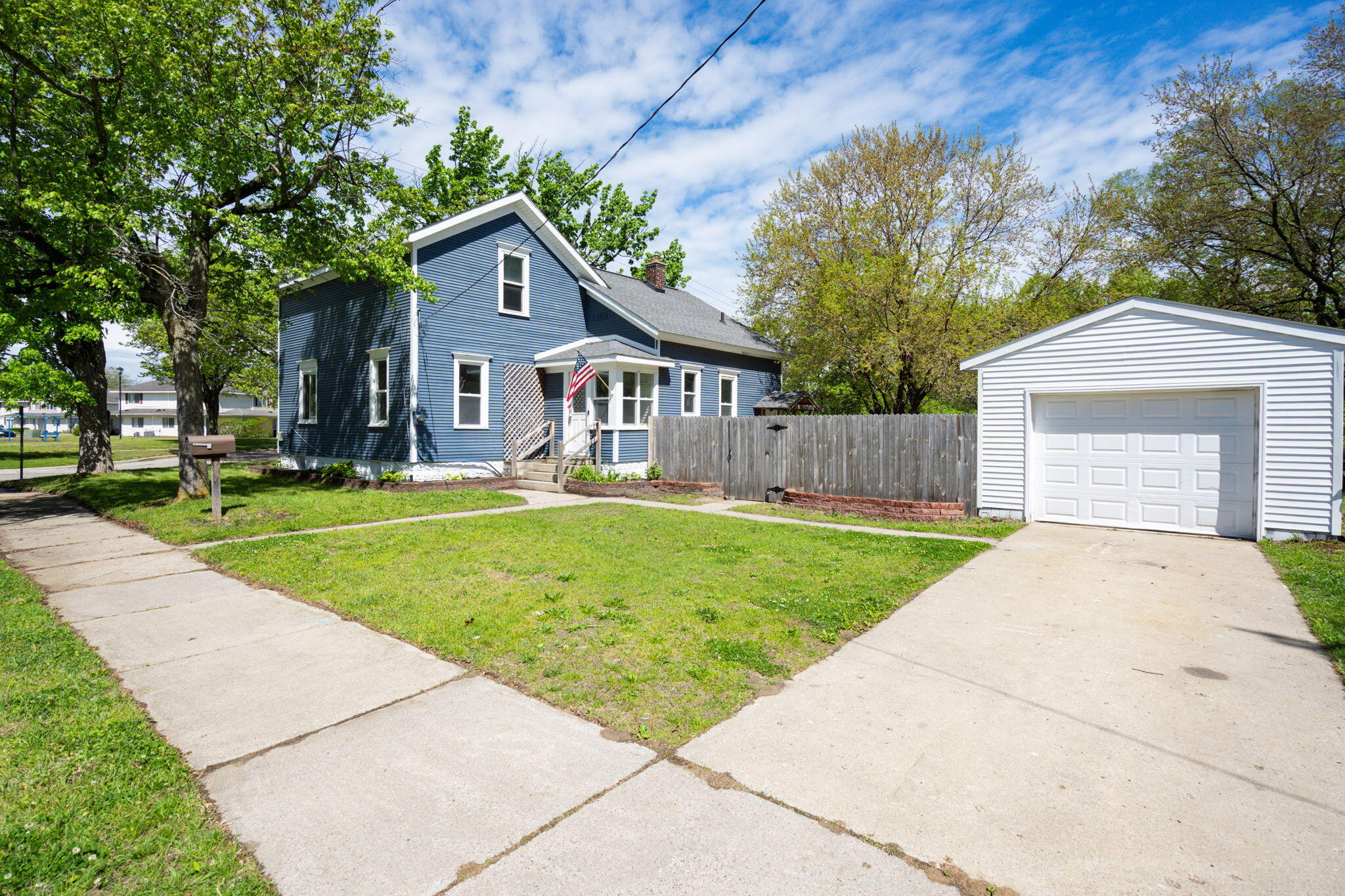 732 Wood Street Muskegon MI 49442