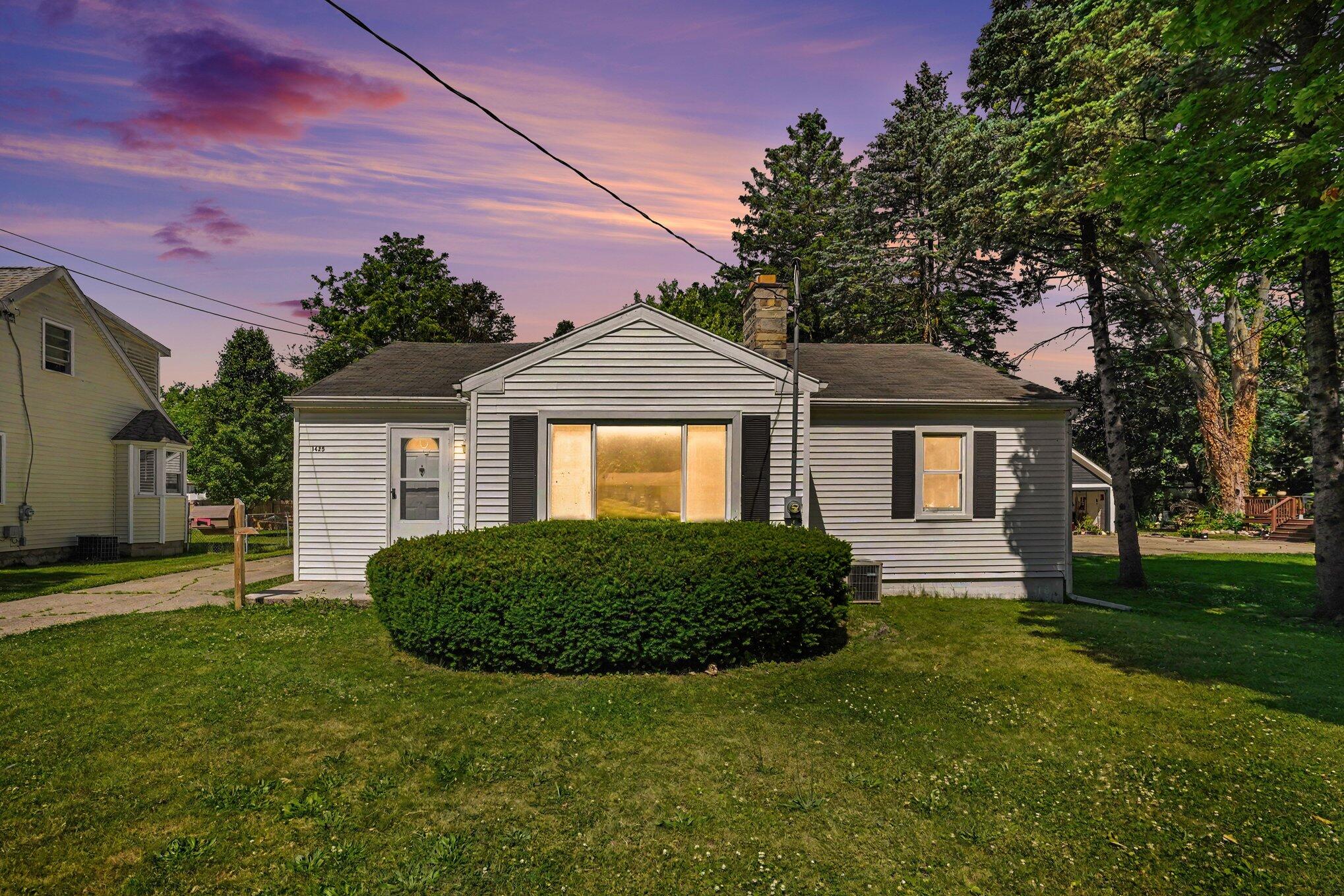 1425 Sunnyside Drive Kalamazoo MI 49048