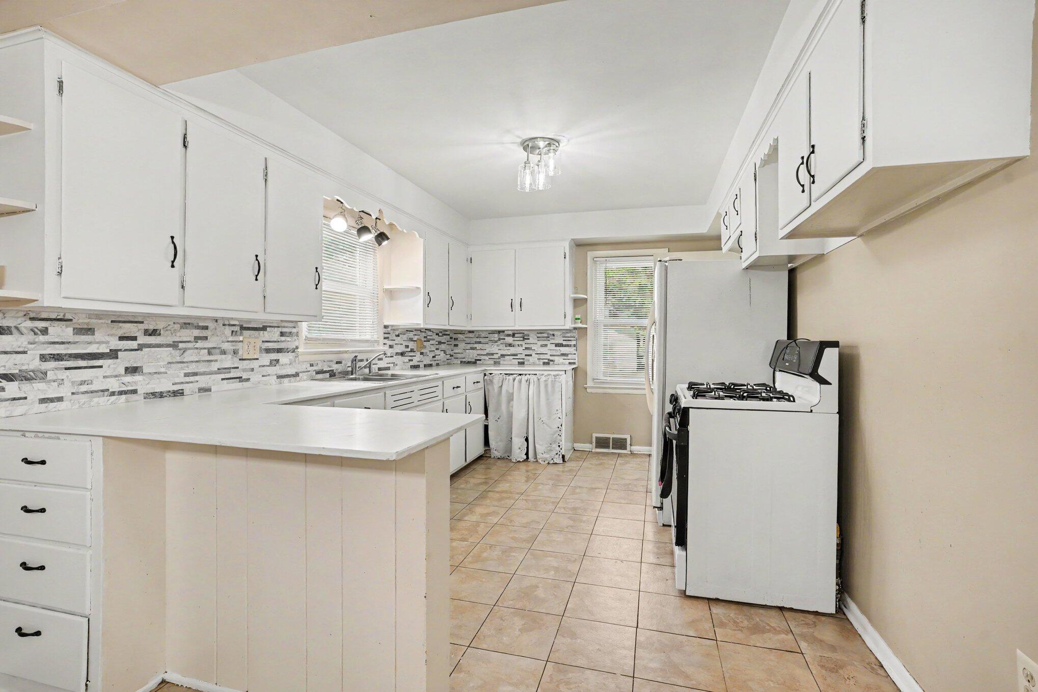 1425 Sunnyside Drive Kalamazoo MI 49048