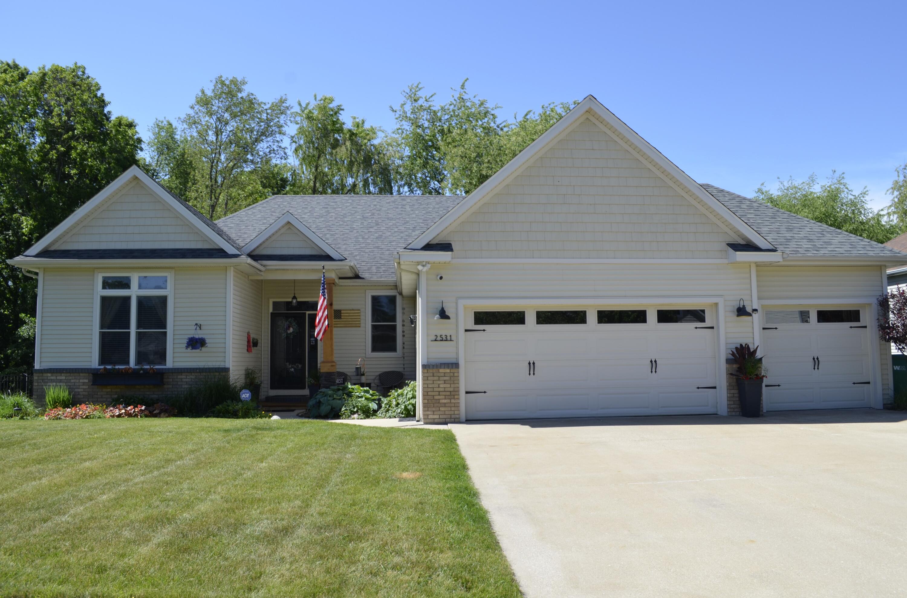 2531 Avalon Woods Drive Portage MI 49024