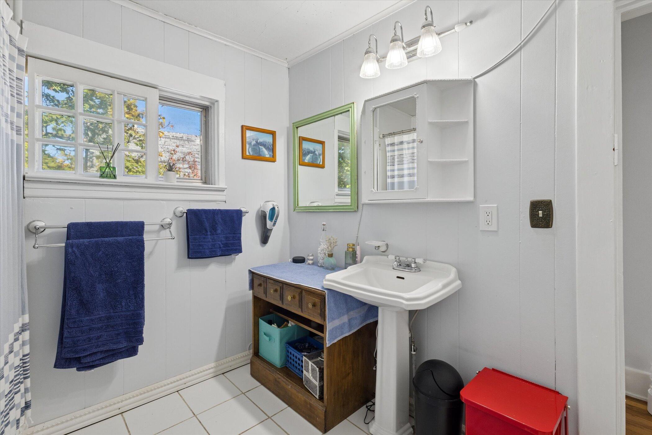 205 Lane Avenue NW Grand Rapids MI 49504