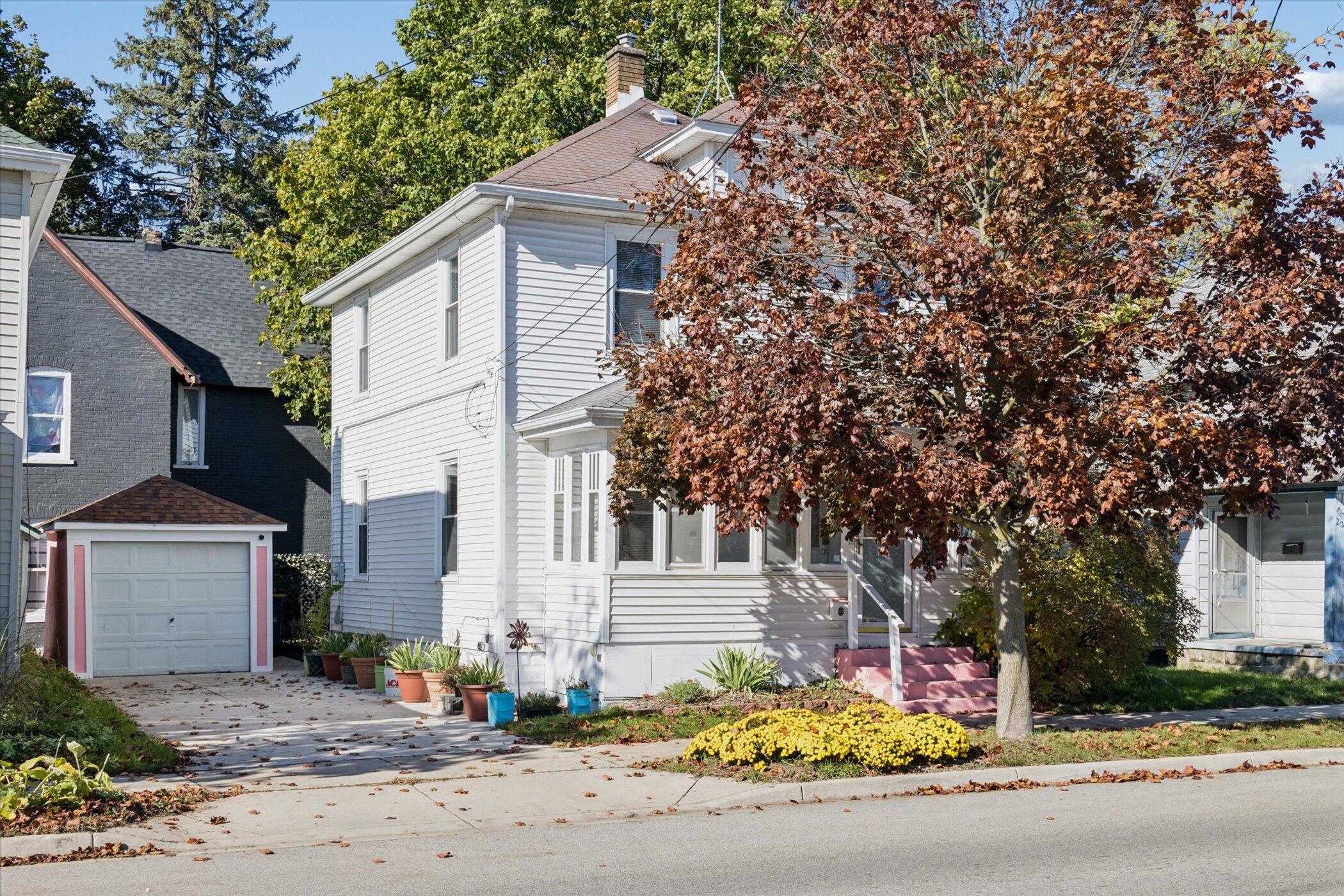 205 Lane Avenue NW Grand Rapids MI 49504