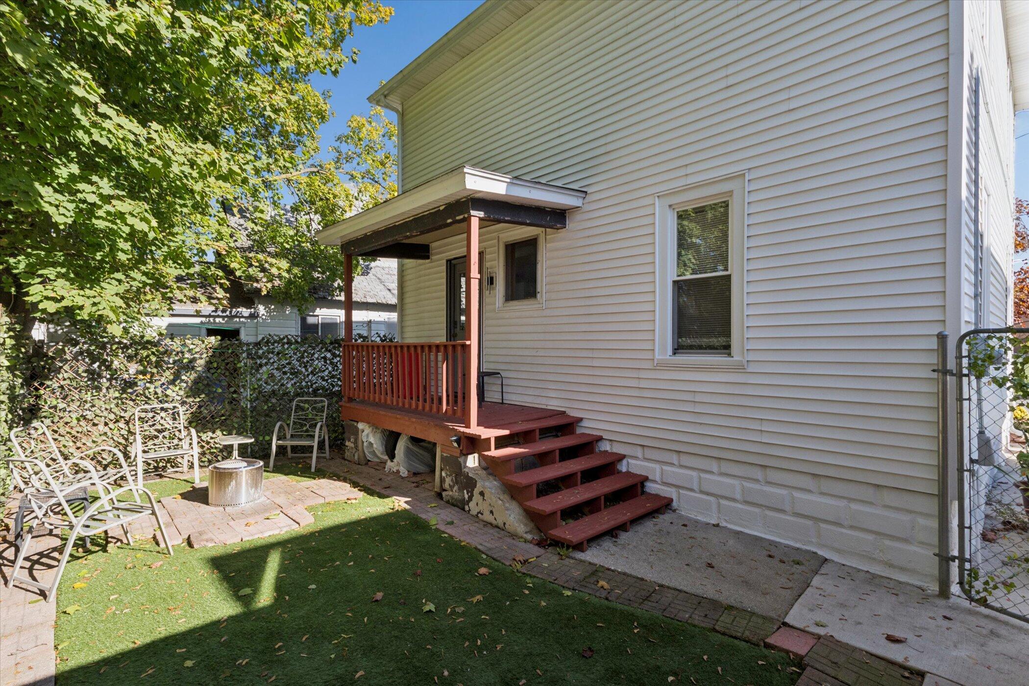 205 Lane Avenue NW Grand Rapids MI 49504