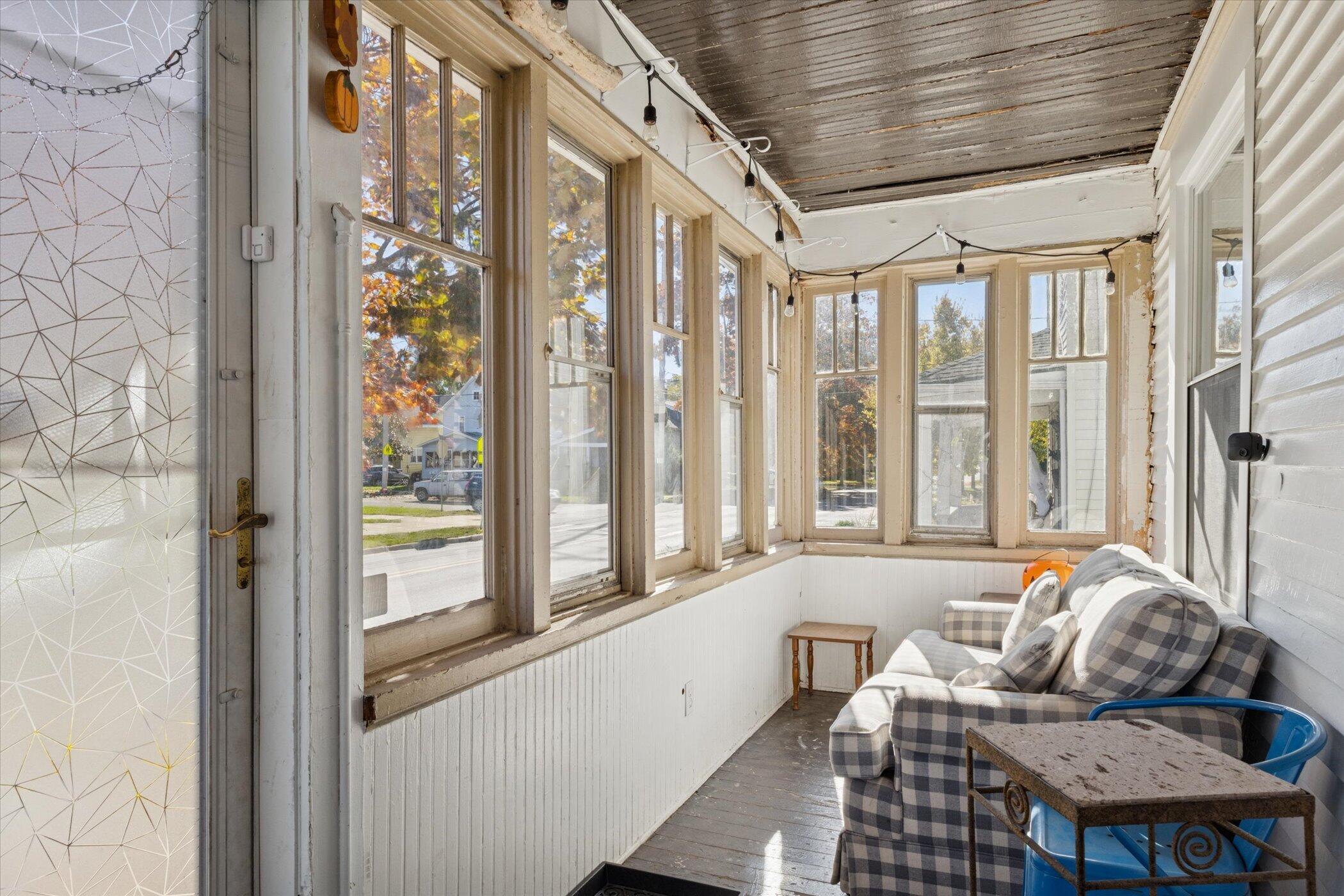 205 Lane Avenue NW Grand Rapids MI 49504