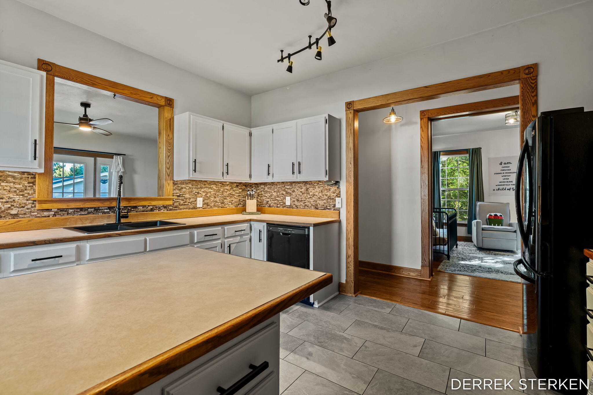 125 W Main Avenue Zeeland MI 49464