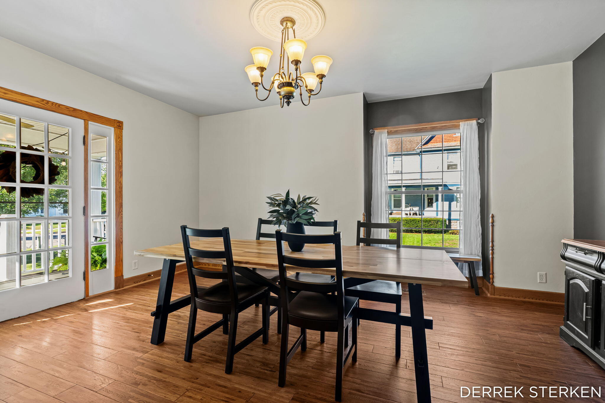 125 W Main Avenue Zeeland MI 49464