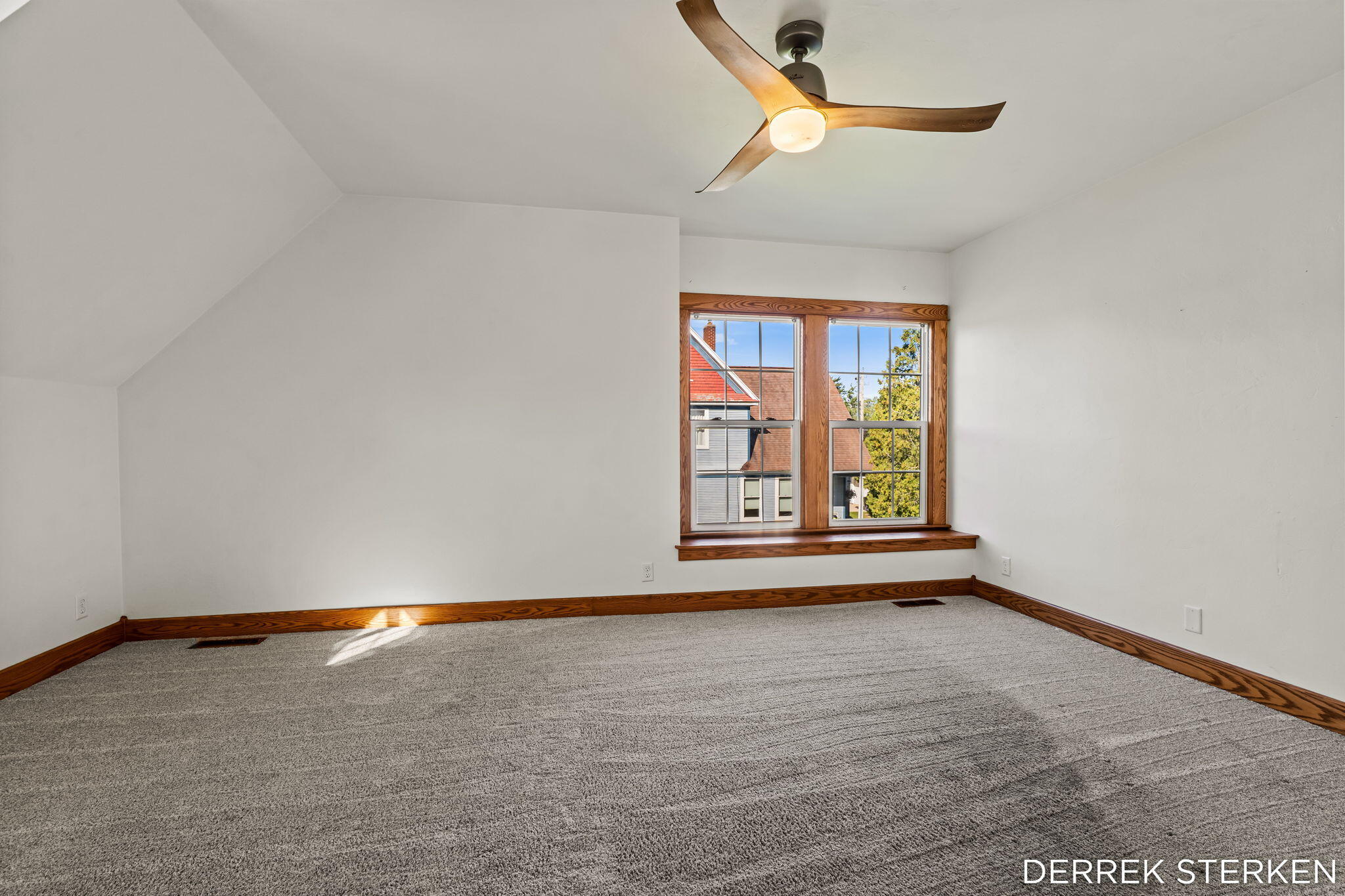 125 W Main Avenue Zeeland MI 49464