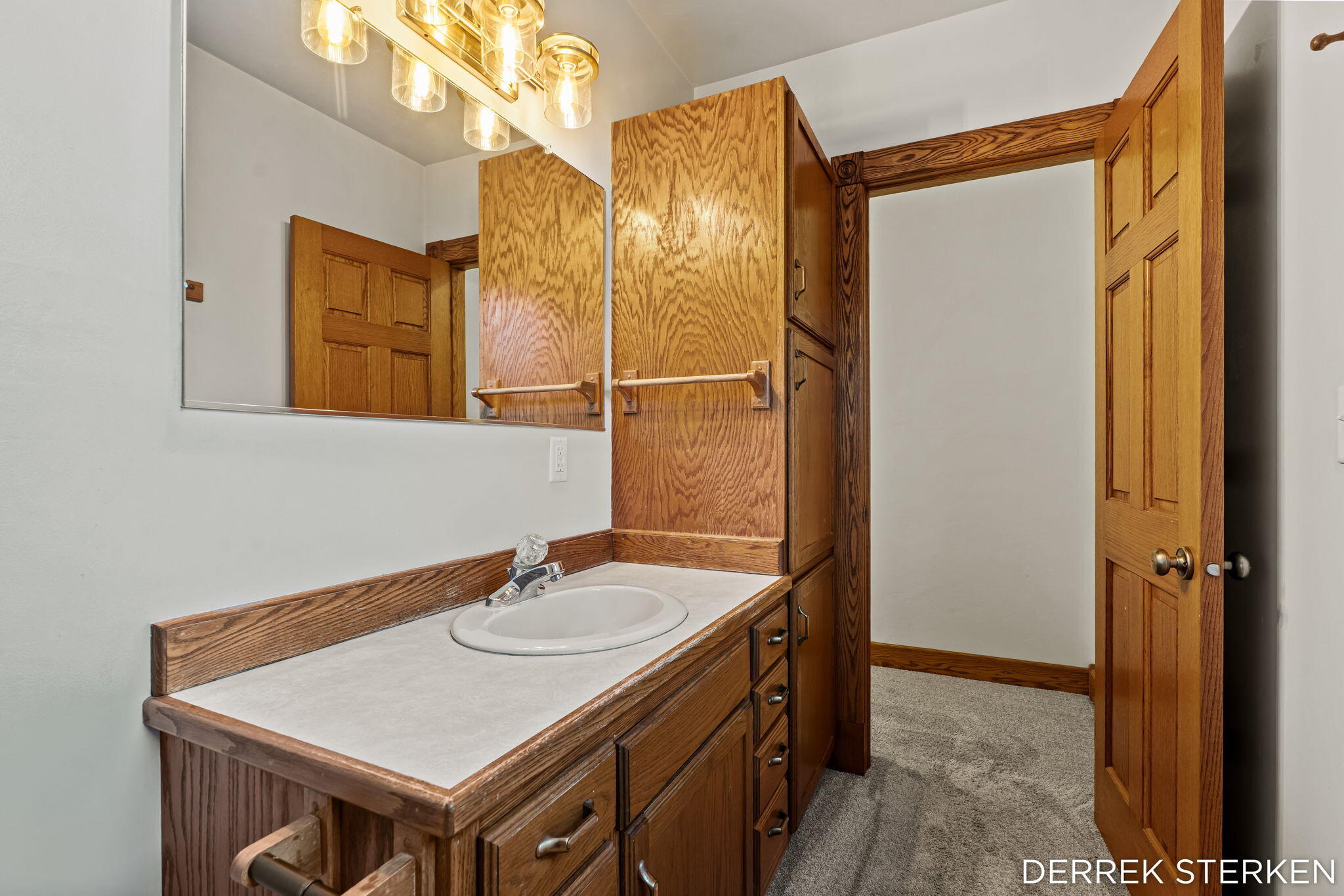 125 W Main Avenue Zeeland MI 49464