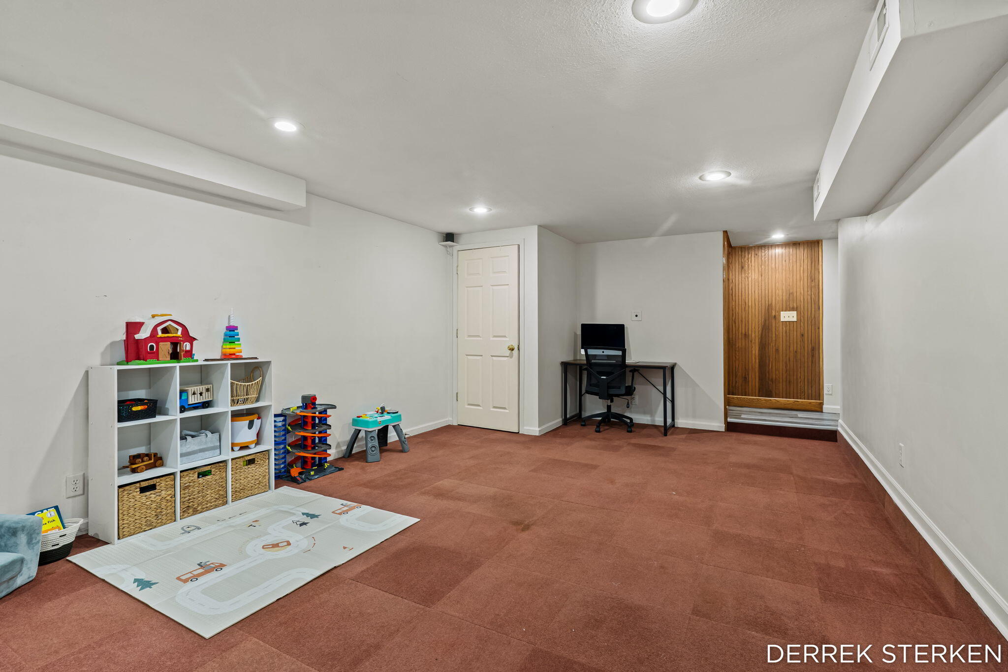 125 W Main Avenue Zeeland MI 49464