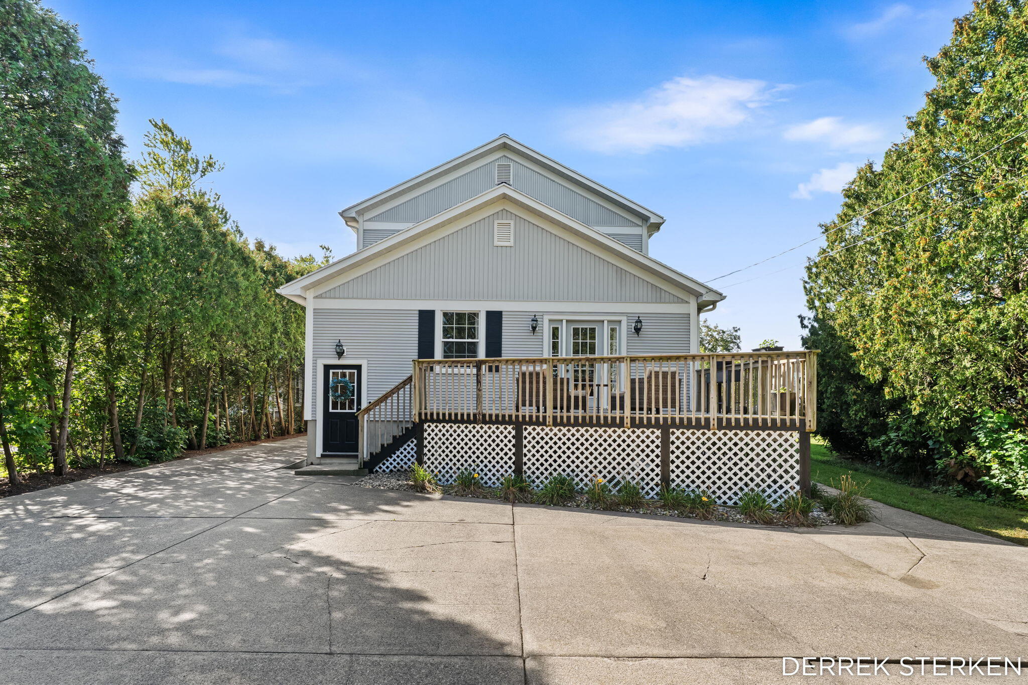 125 W Main Avenue Zeeland MI 49464