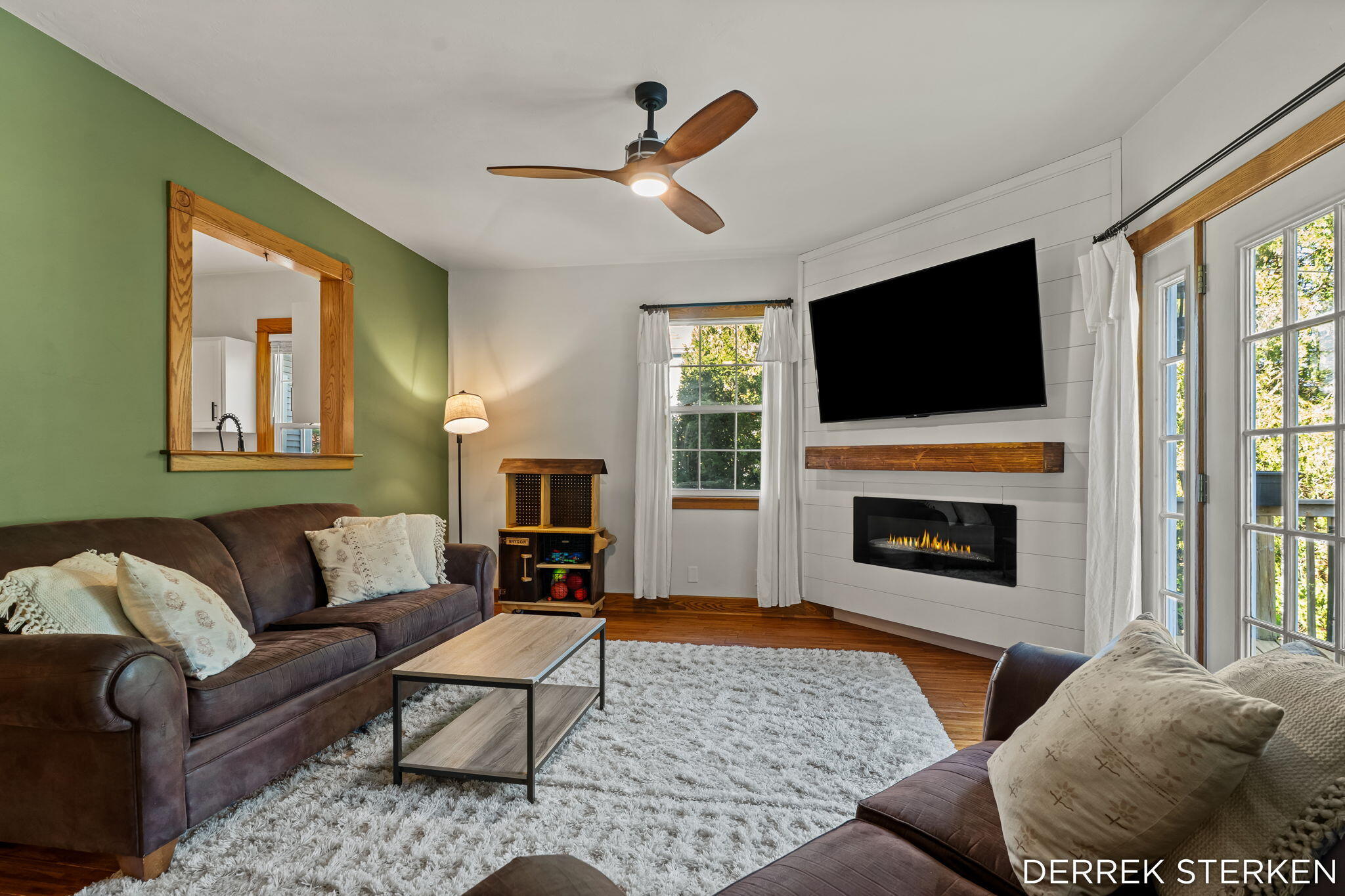 125 W Main Avenue Zeeland MI 49464