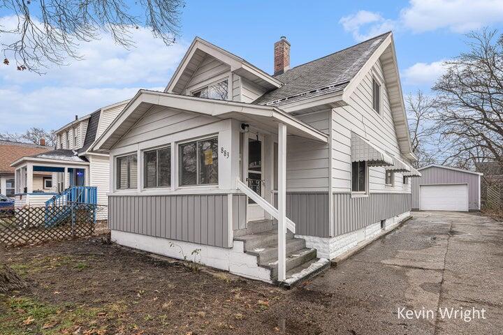 883 Emerson Avenue Muskegon MI 49442