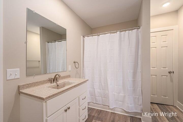 883 Emerson Avenue Muskegon MI 49442
