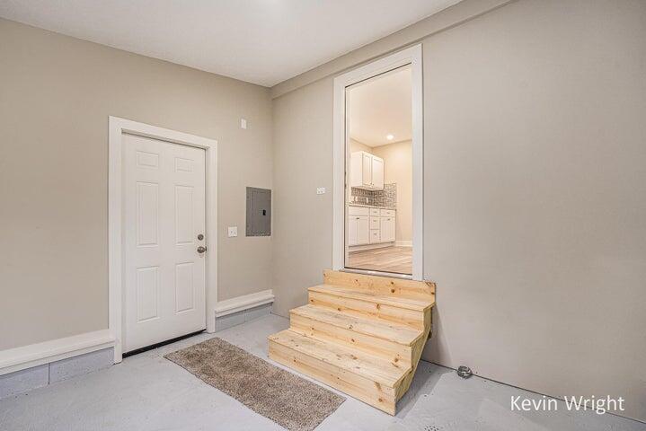 883 Emerson Avenue Muskegon MI 49442