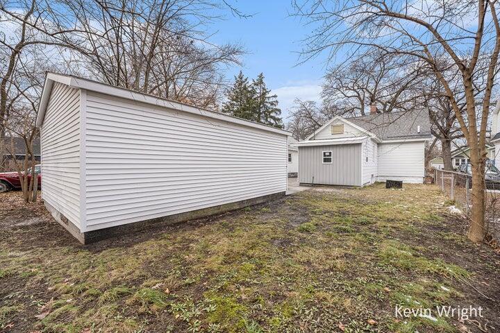 883 Emerson Avenue Muskegon MI 49442