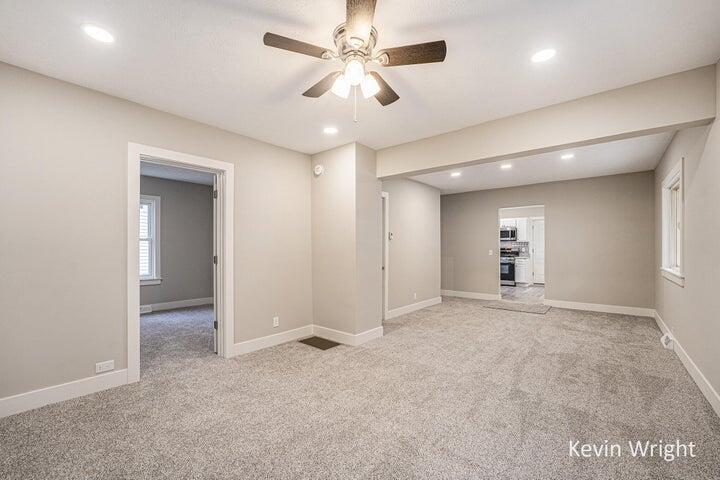 883 Emerson Avenue Muskegon MI 49442