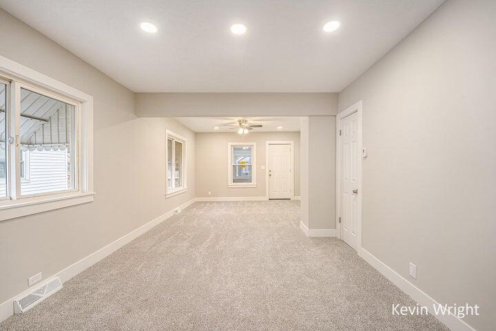 883 Emerson Avenue Muskegon MI 49442