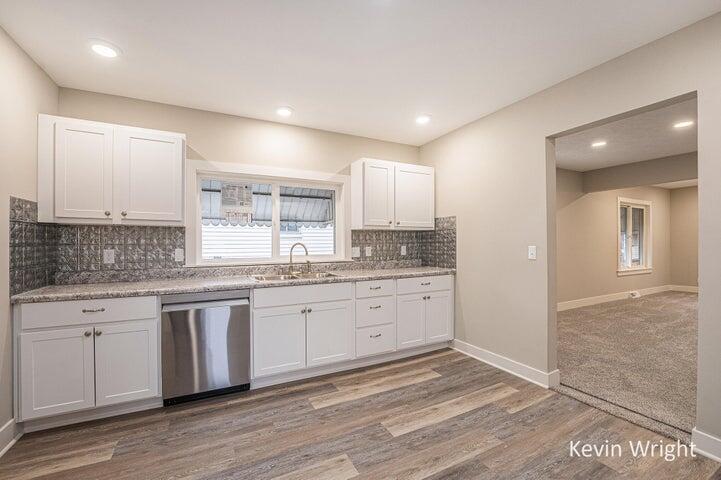 883 Emerson Avenue Muskegon MI 49442