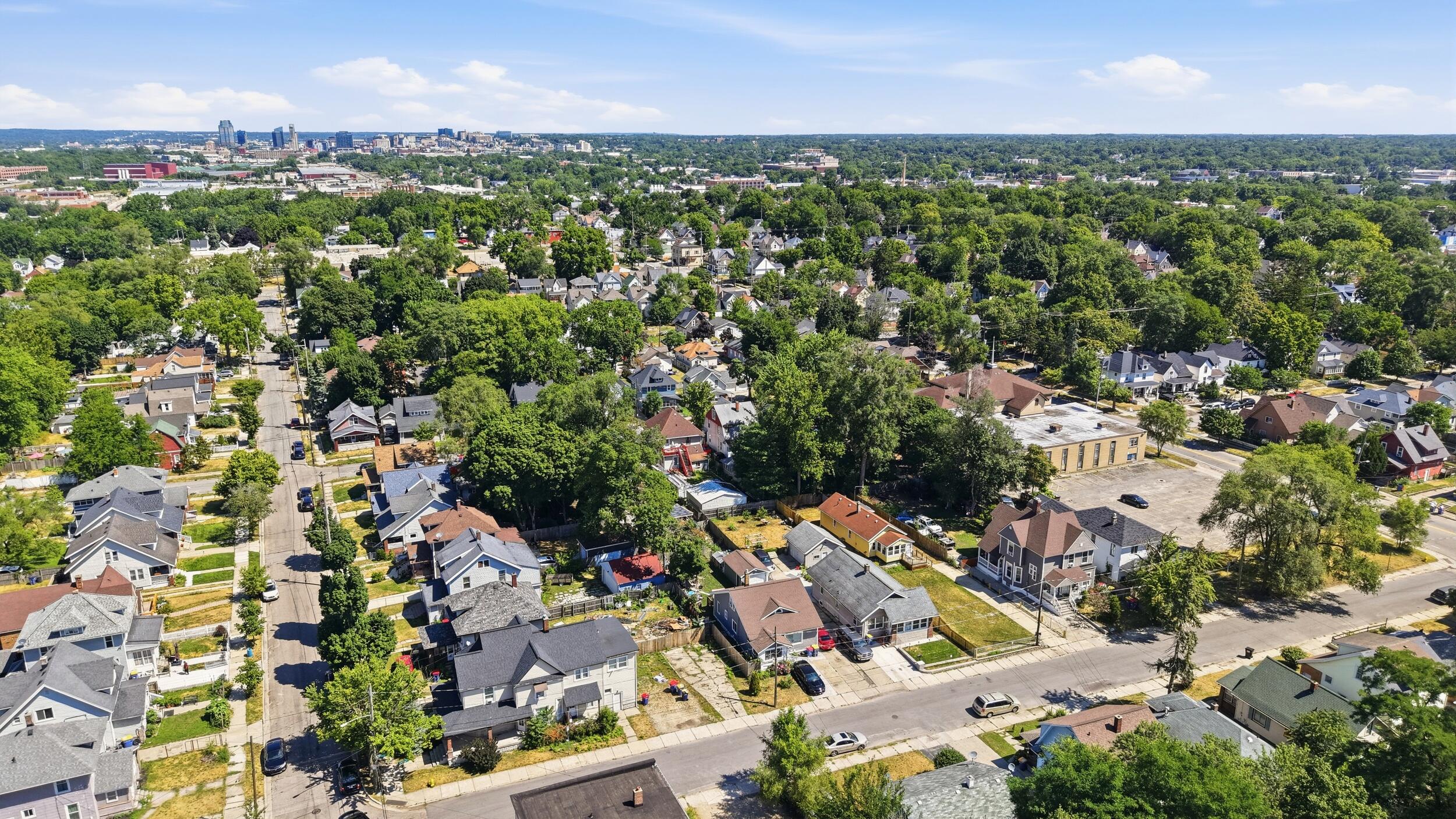 223 Quigley Boulevard SW Grand Rapids MI 49507