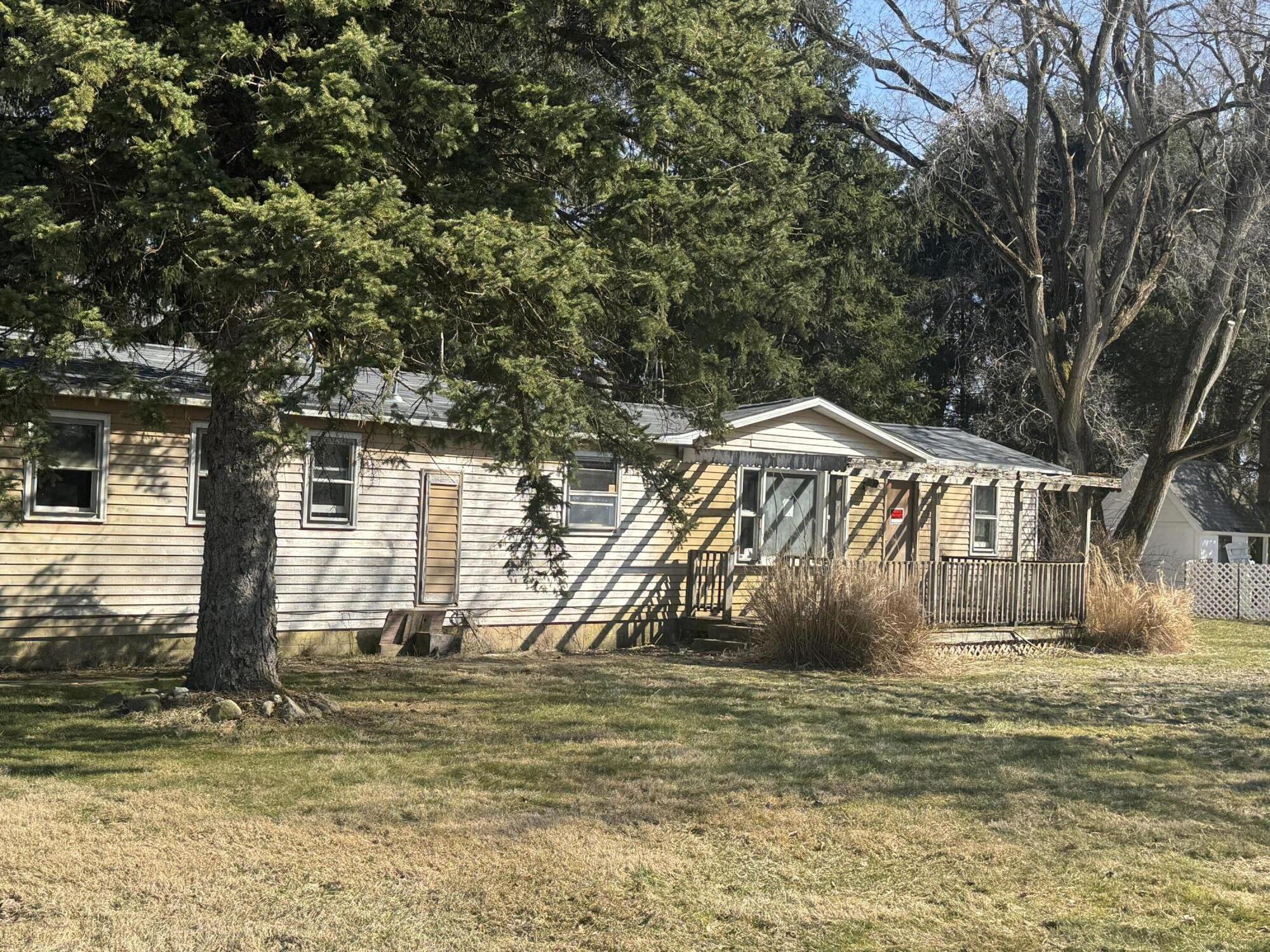 31004 Middle Crossing Road Dowagiac MI 49047