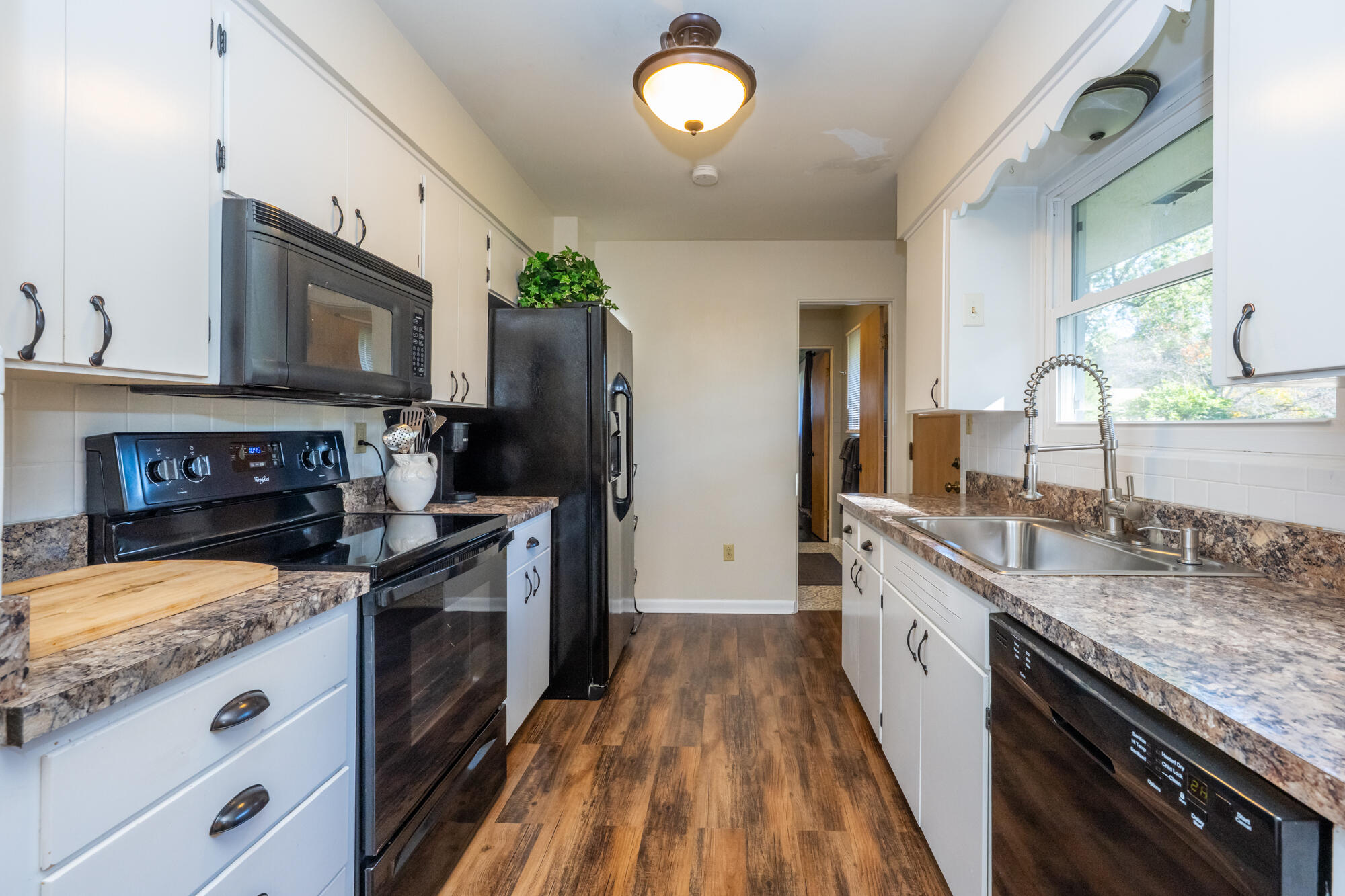 465 S West Street Coloma MI 49038