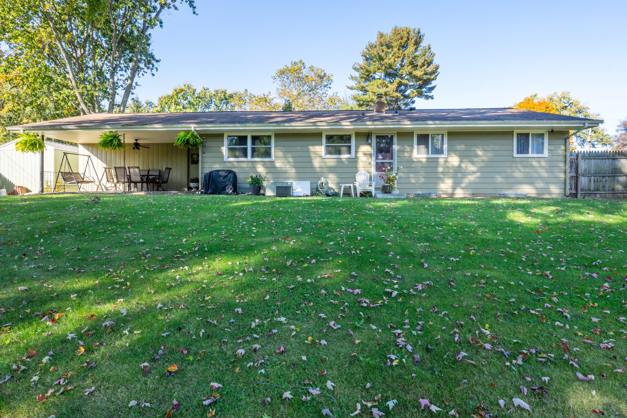 465 S West Street Coloma MI 49038