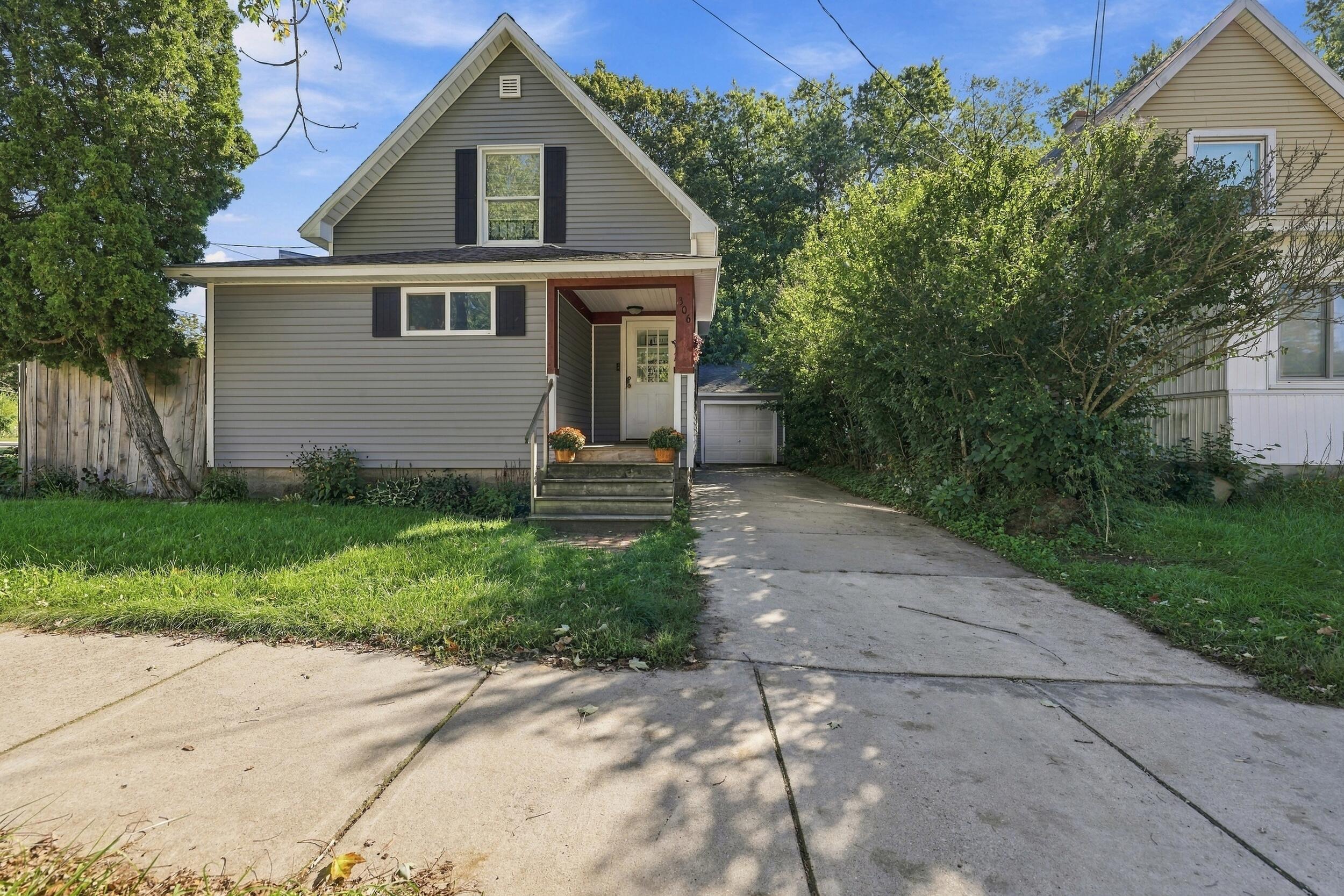 Allegan MI, 306 N Main Street