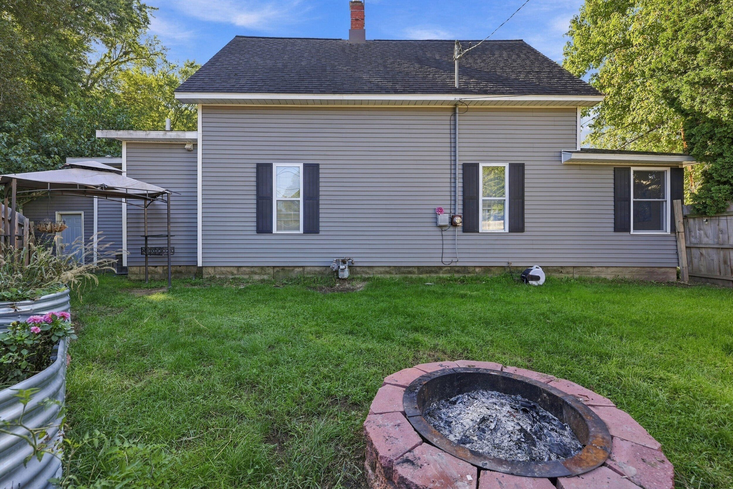 306 N Main Street Allegan MI 49010