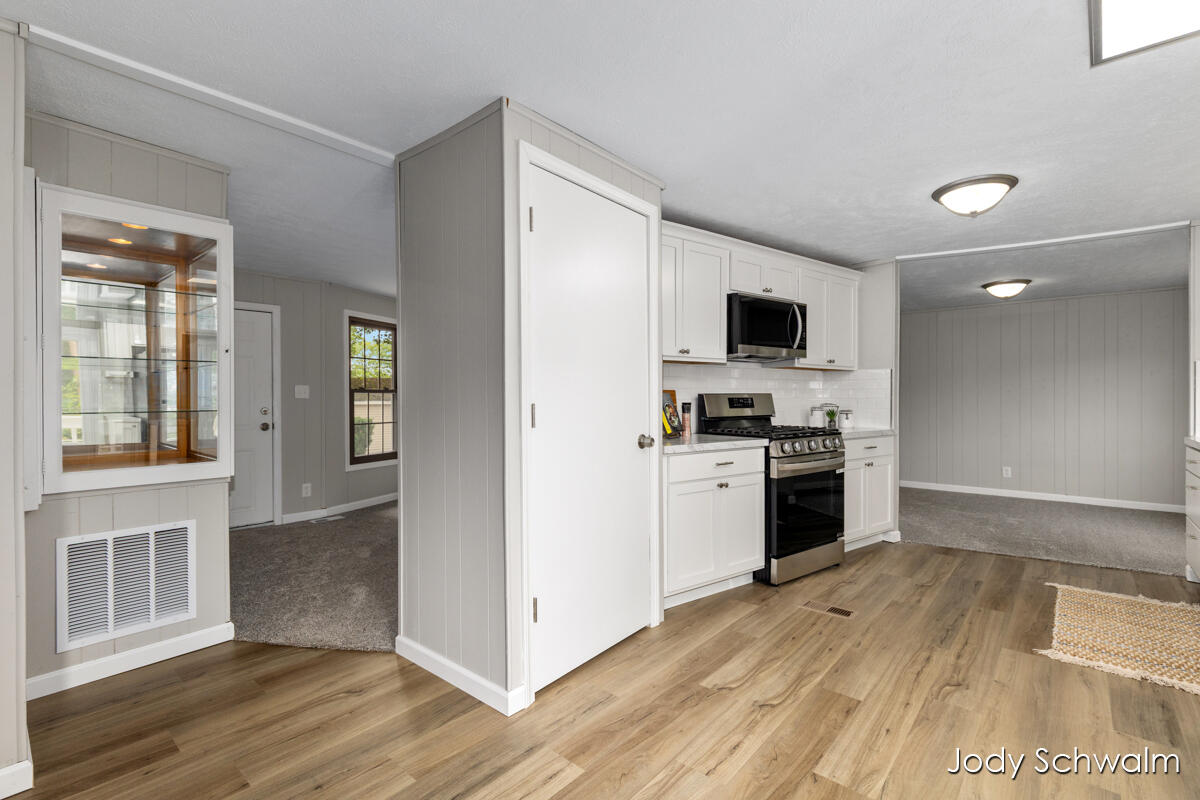 7129 Eldred Avenue NE Rockford MI 49341