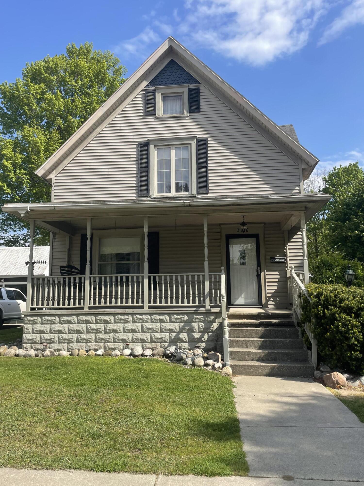 306 W Telegraph Street Dowagiac MI 49047