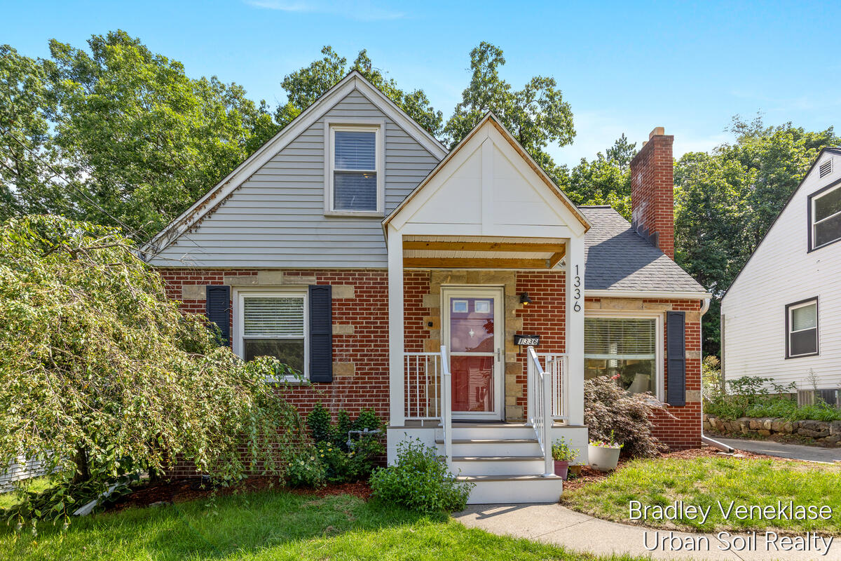 1336 Philadelphia Avenue SE Grand Rapids MI 49506