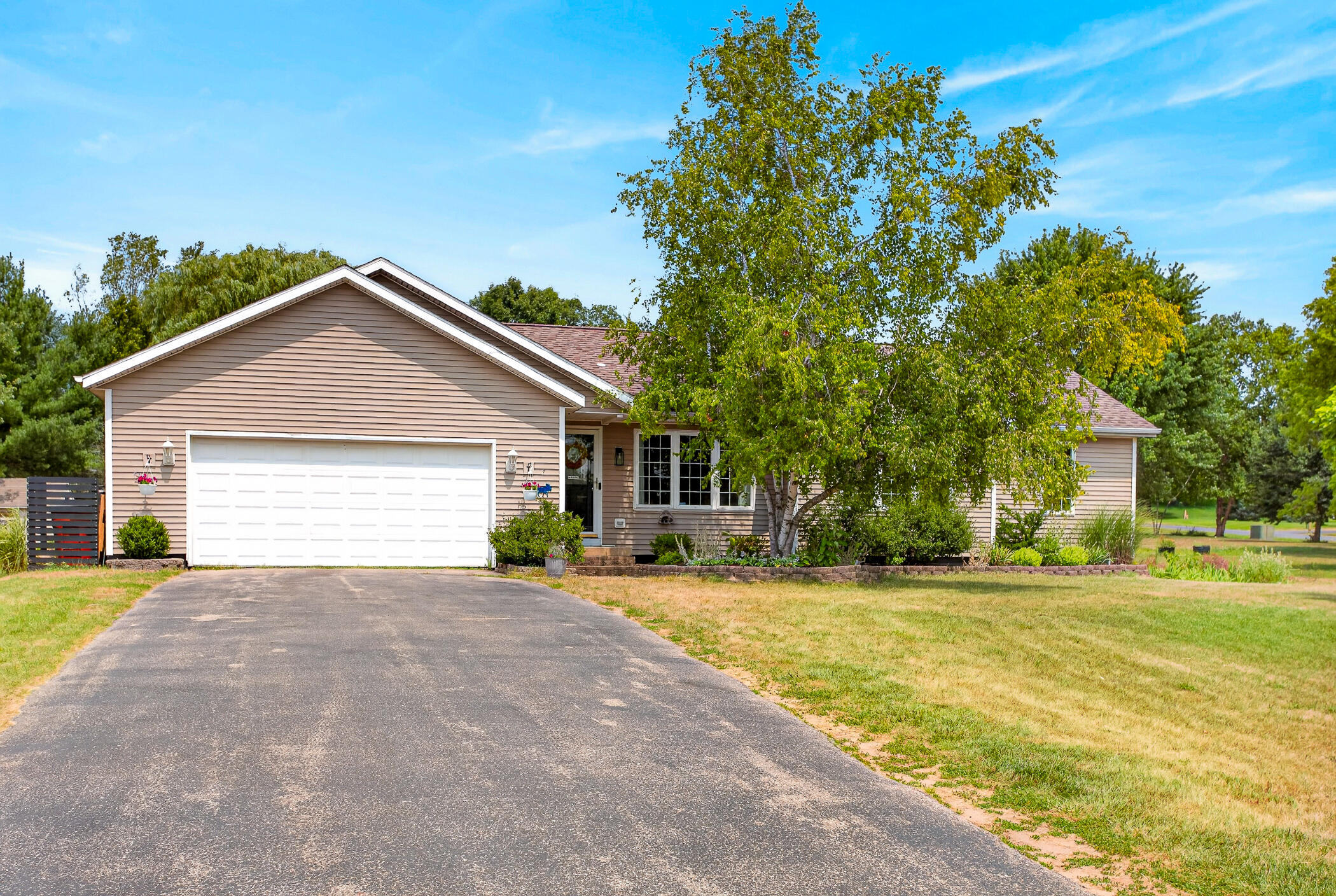 6935 Brow-myer Drive NE Rockford MI 49341