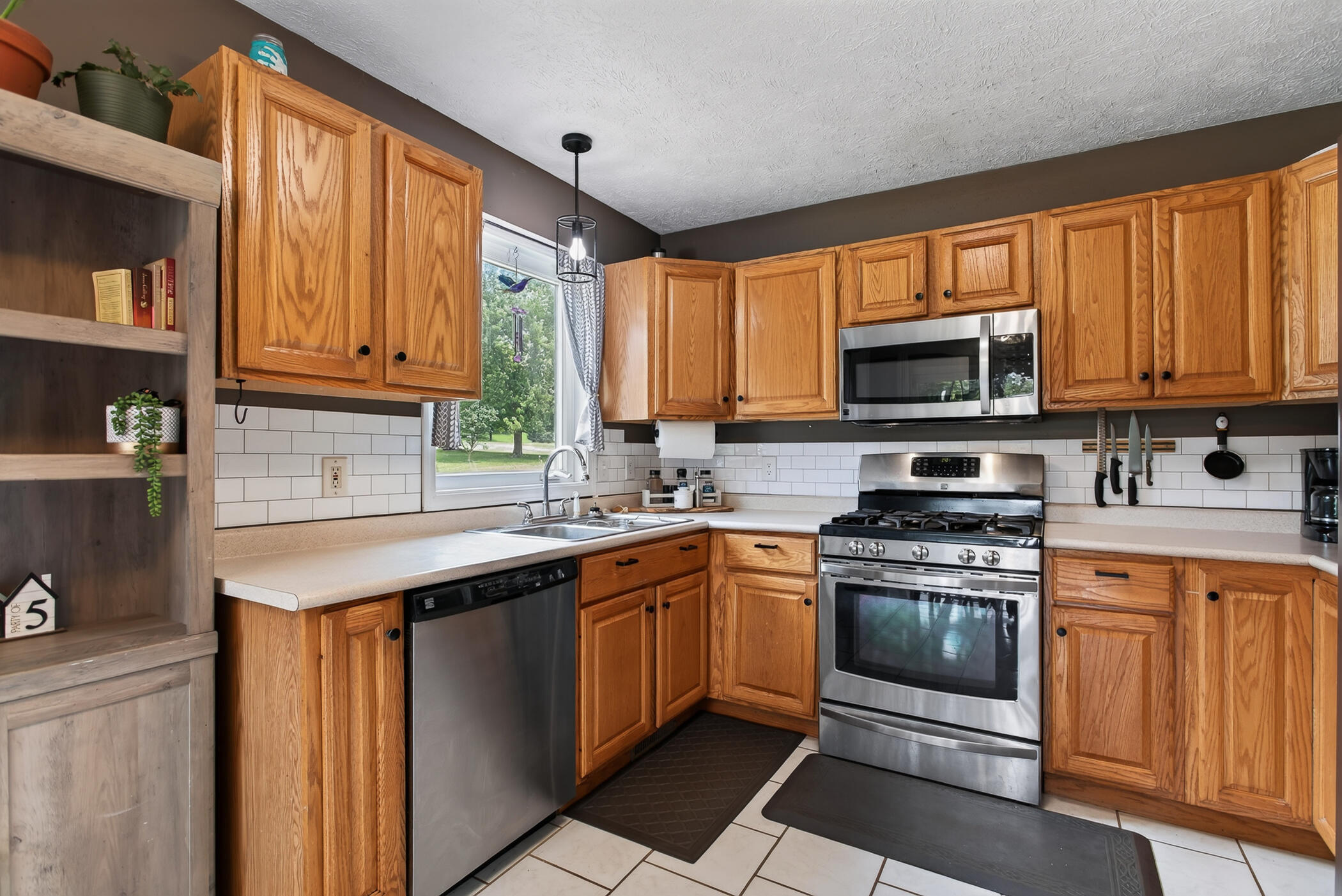 6935 Brow-myer Drive NE Rockford MI 49341