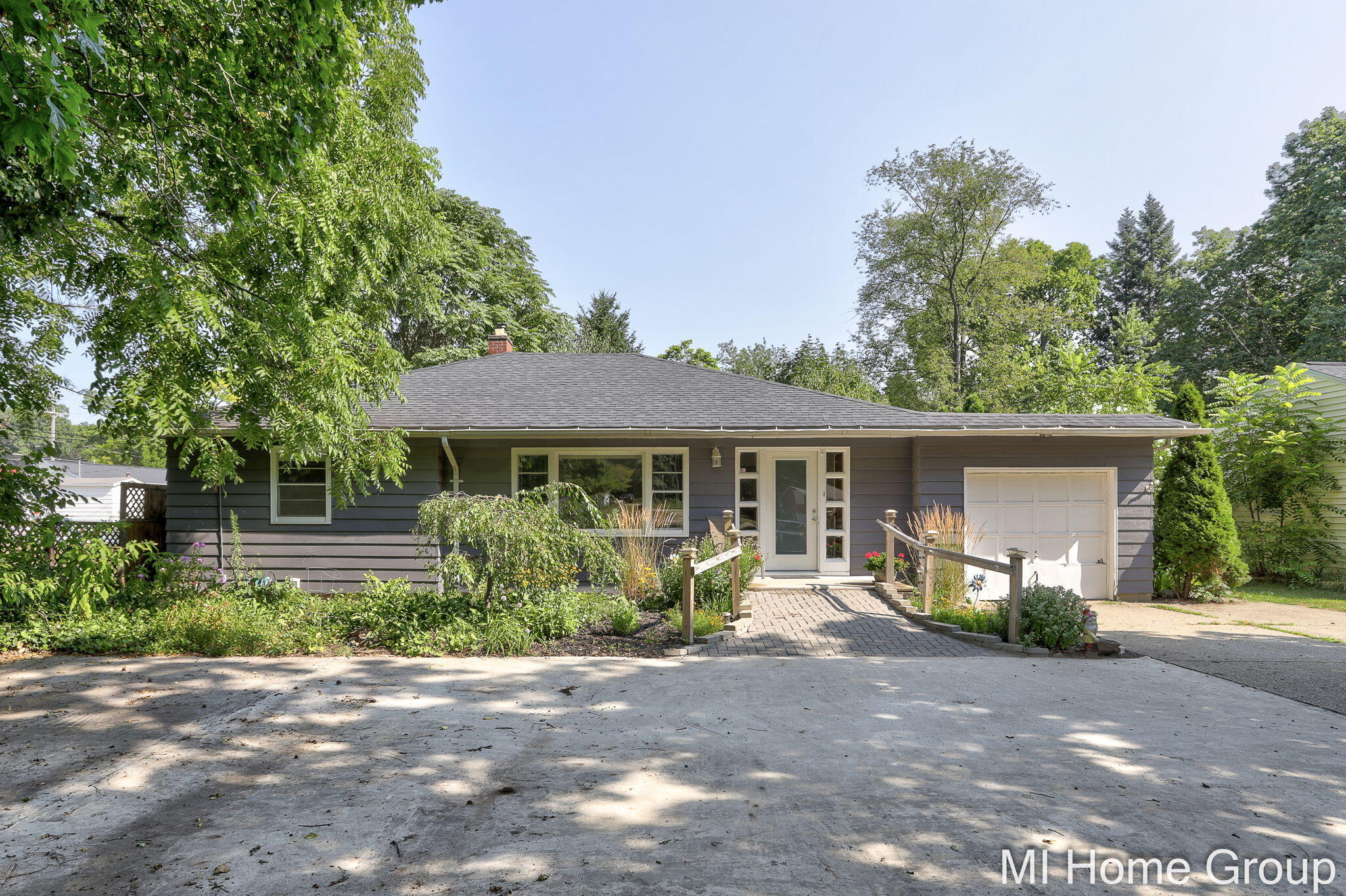 252 Thomas Street Allegan MI 49010