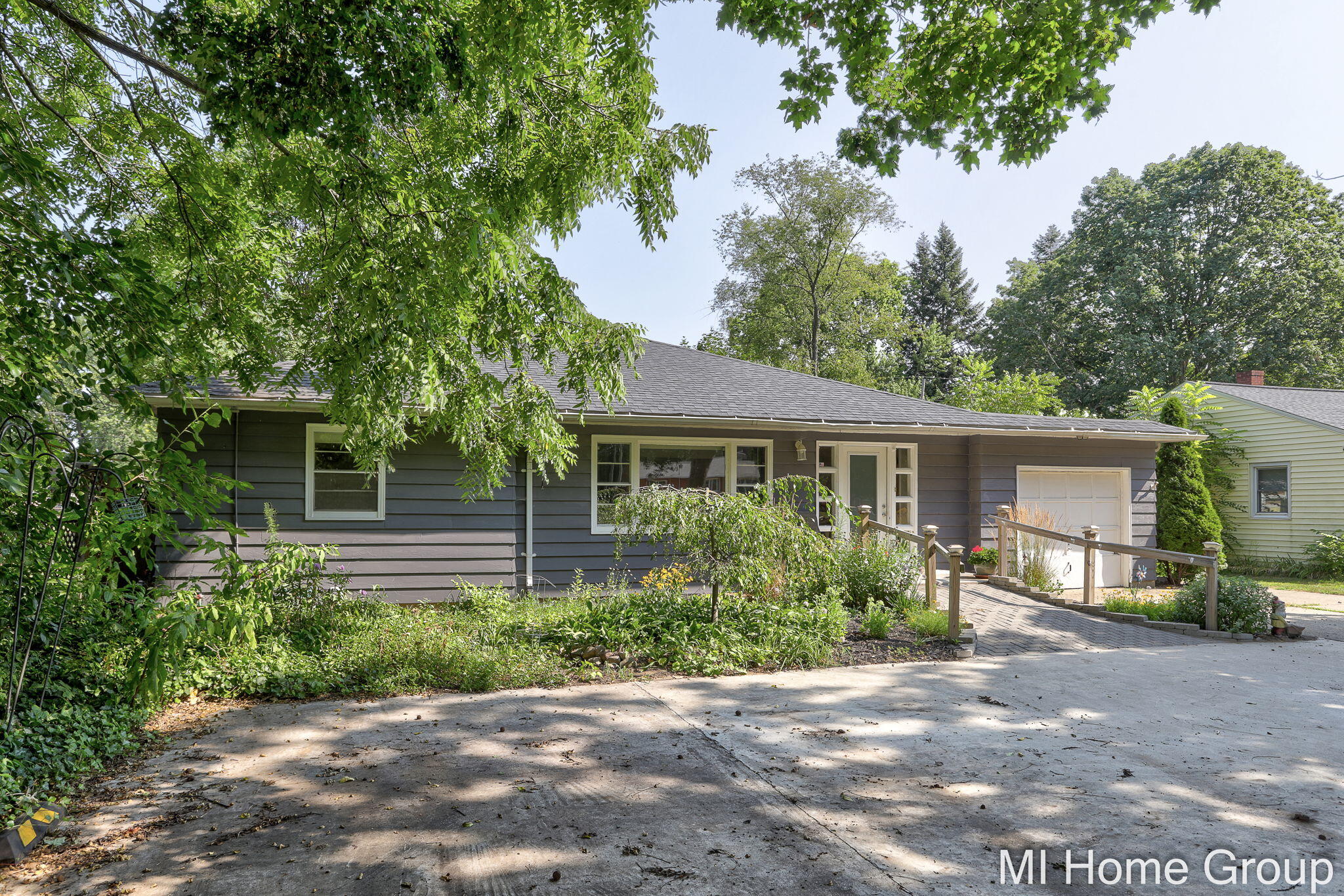 252 Thomas Street Allegan MI 49010