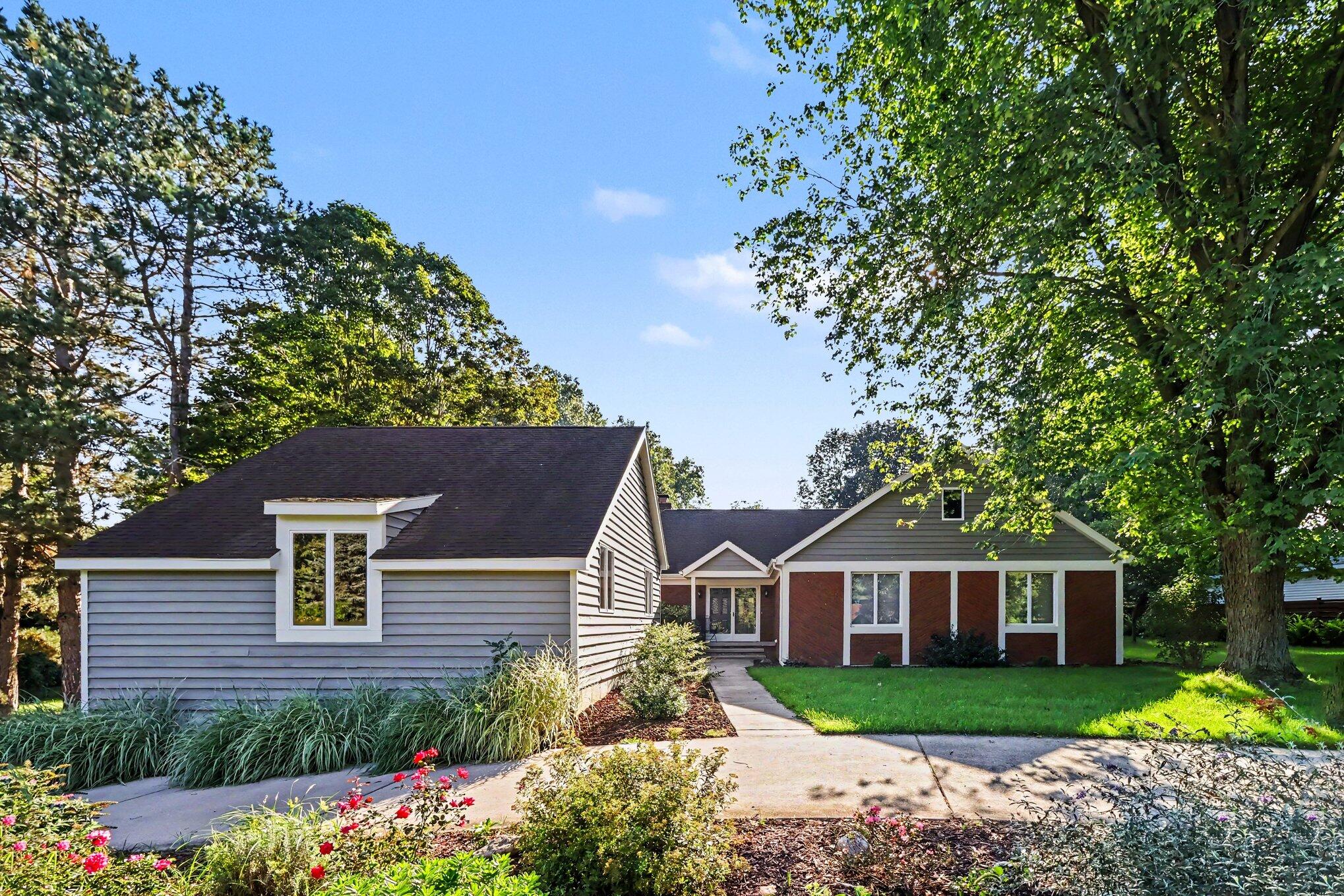 603 Beechwood Drive Allegan MI 49010