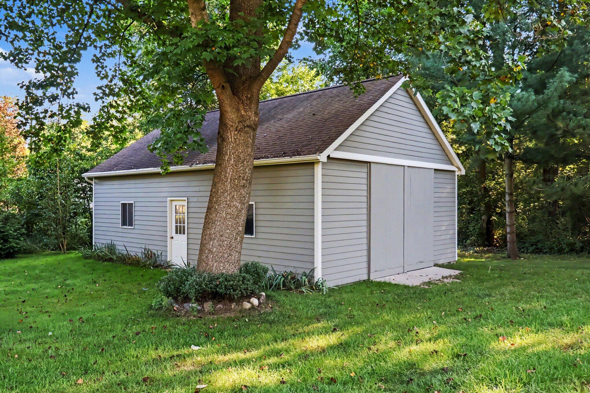 603 Beechwood Drive Allegan MI 49010
