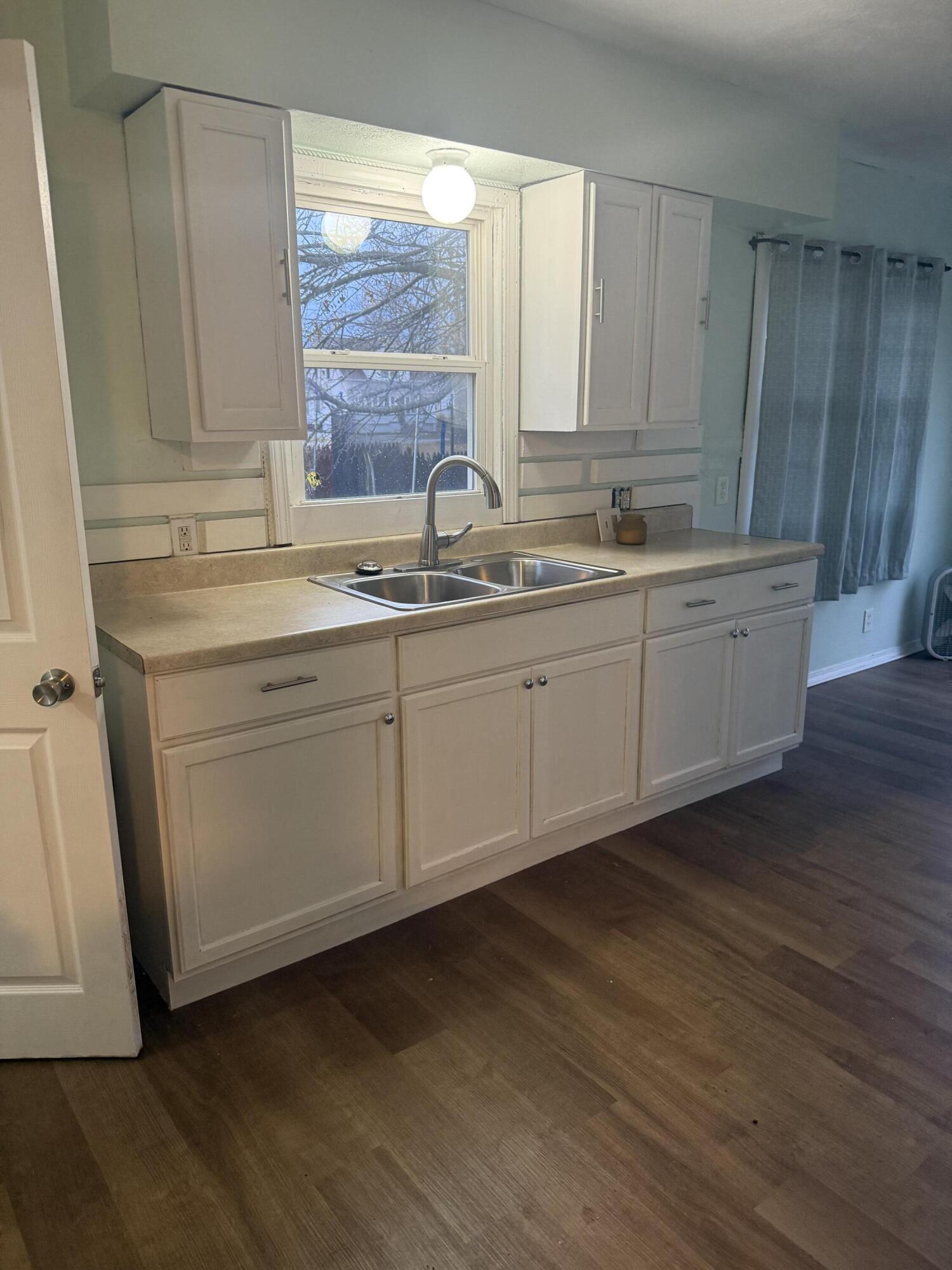 428 Orchard Avenue Muskegon MI 49442