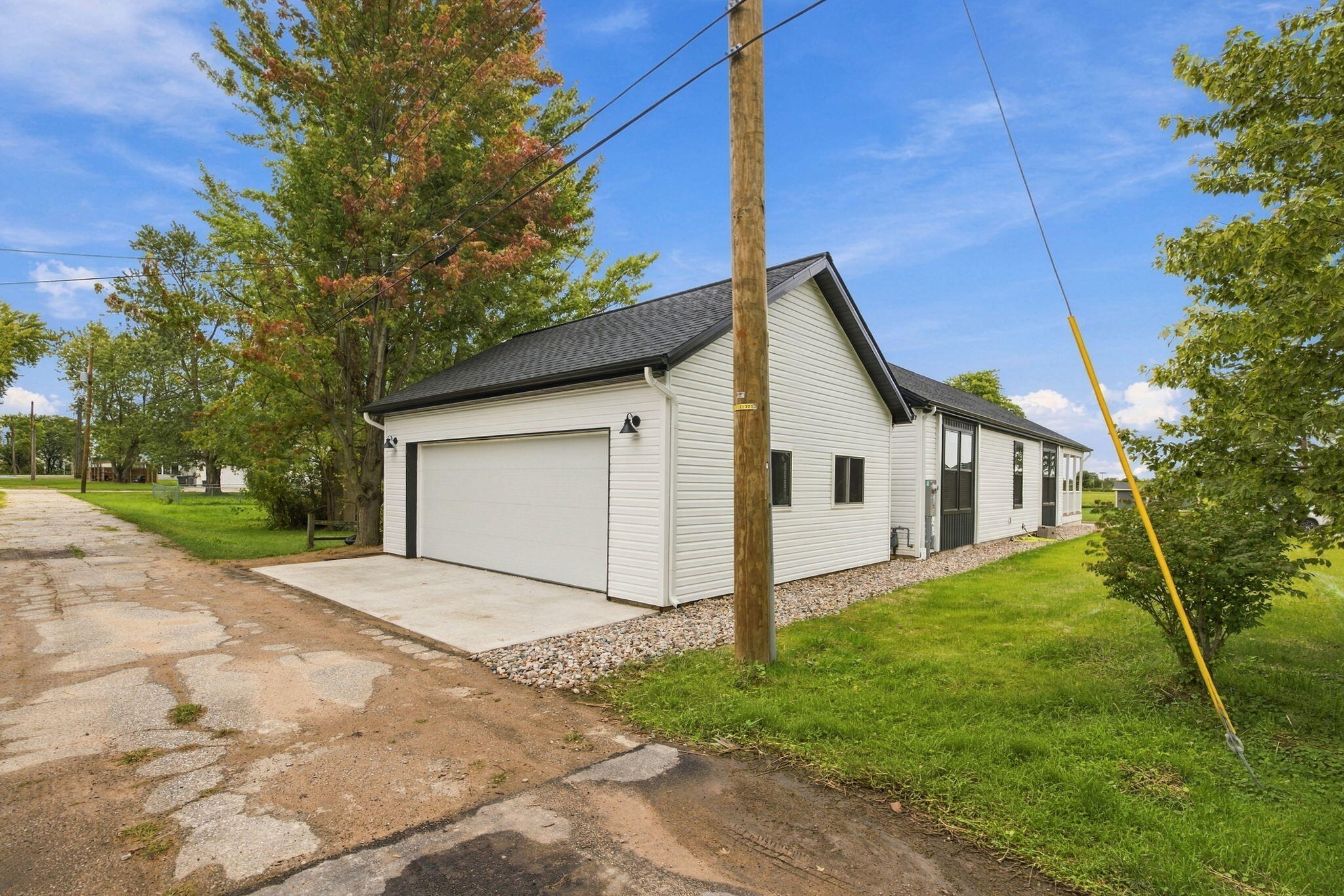 407 Sherwood Avenue Three Oaks MI 49128