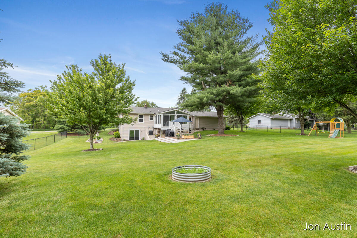 6323 Longacre Street NE Rockford MI 49341