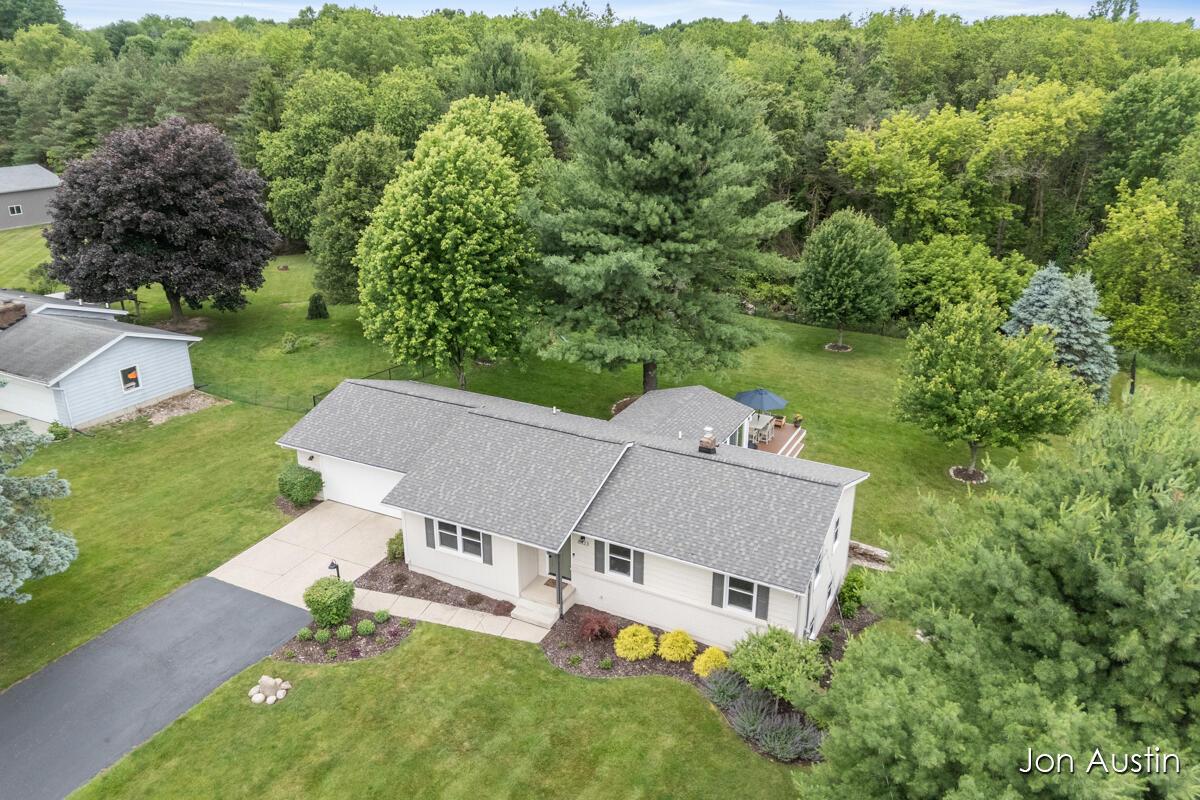 6323 Longacre Street NE Rockford MI 49341