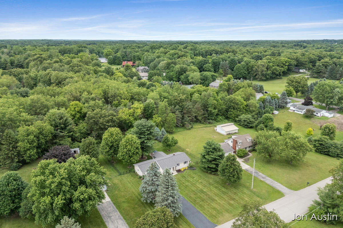 6323 Longacre Street NE Rockford MI 49341