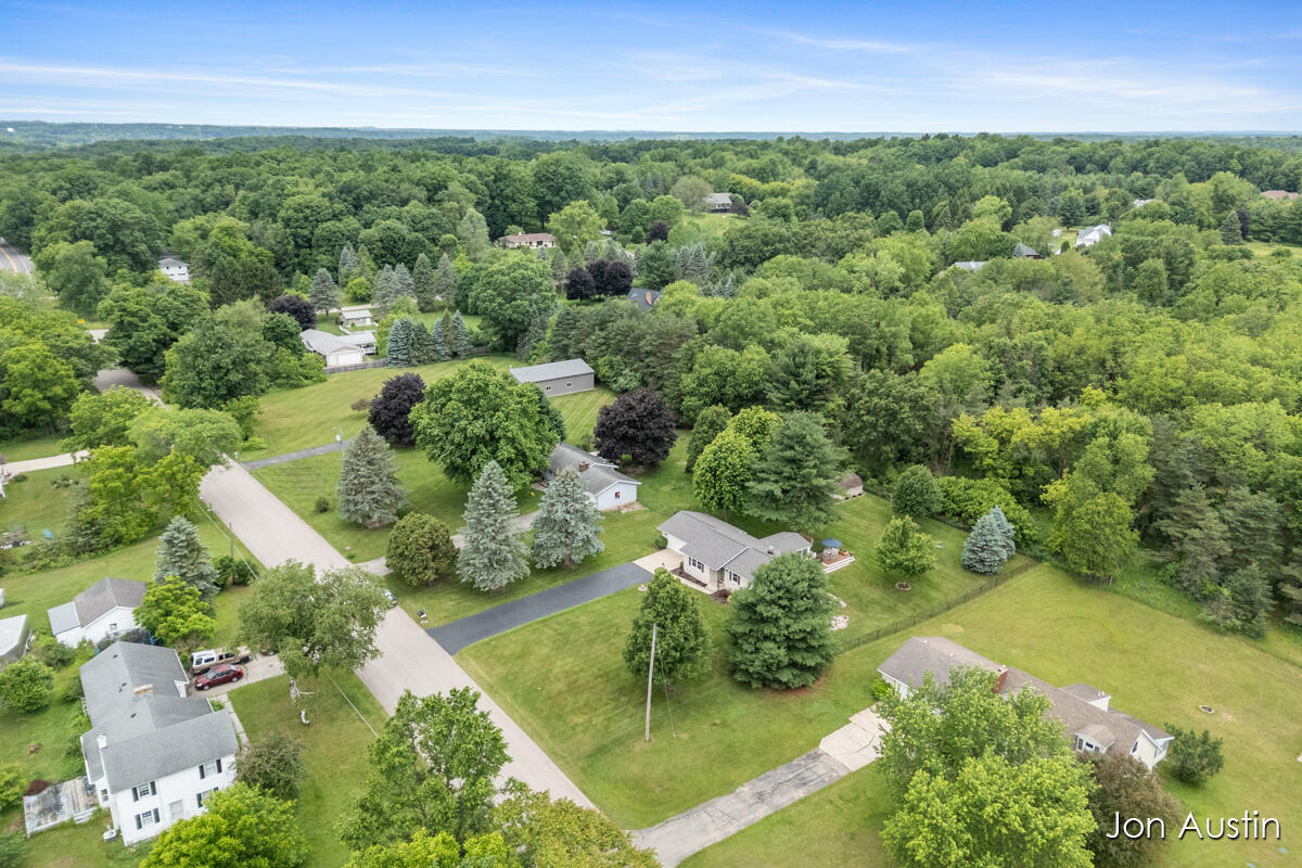 6323 Longacre Street NE Rockford MI 49341