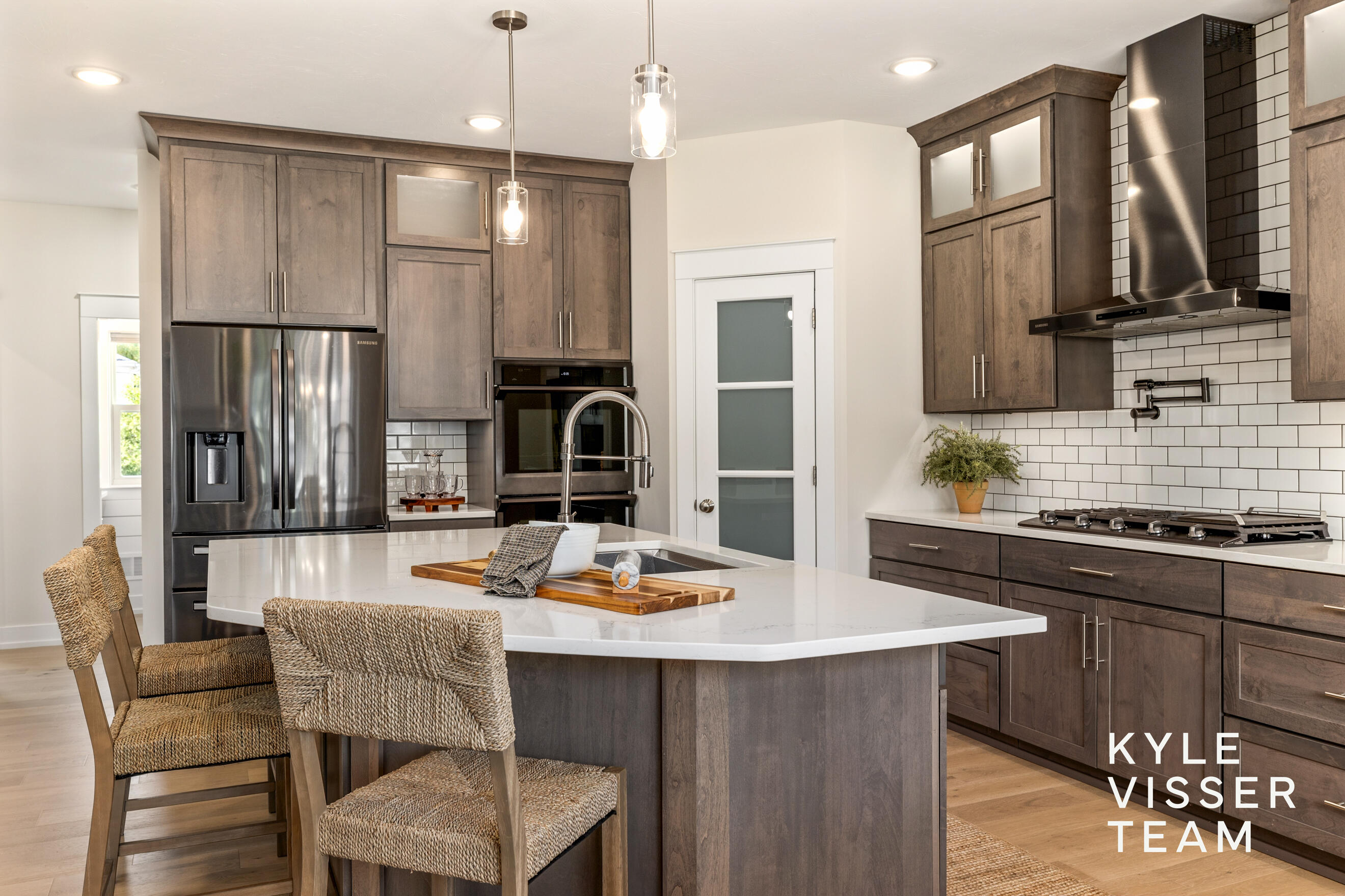 69 Lakeside Drive SE Grand Rapids MI 49506
