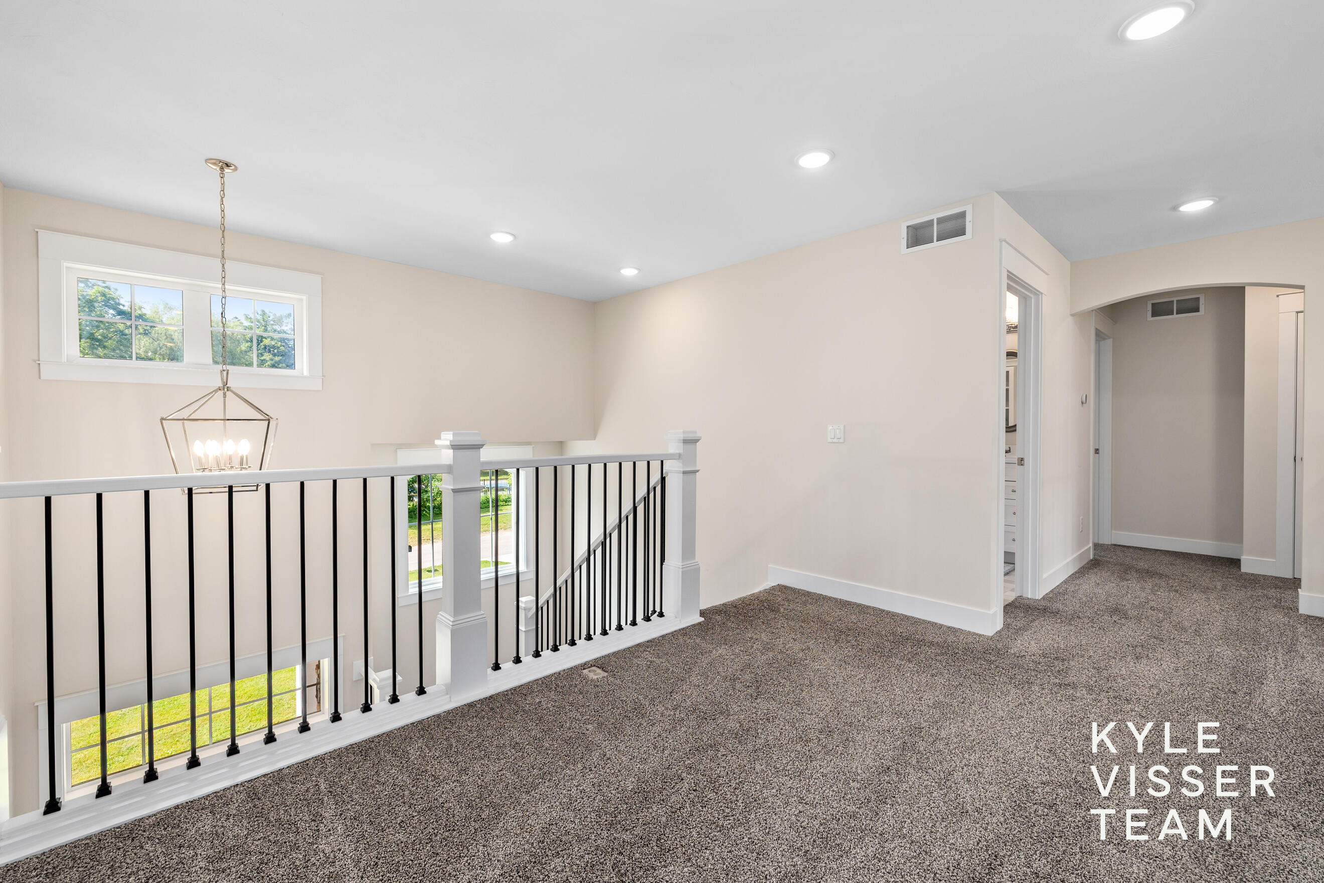 69 Lakeside Drive SE Grand Rapids MI 49506