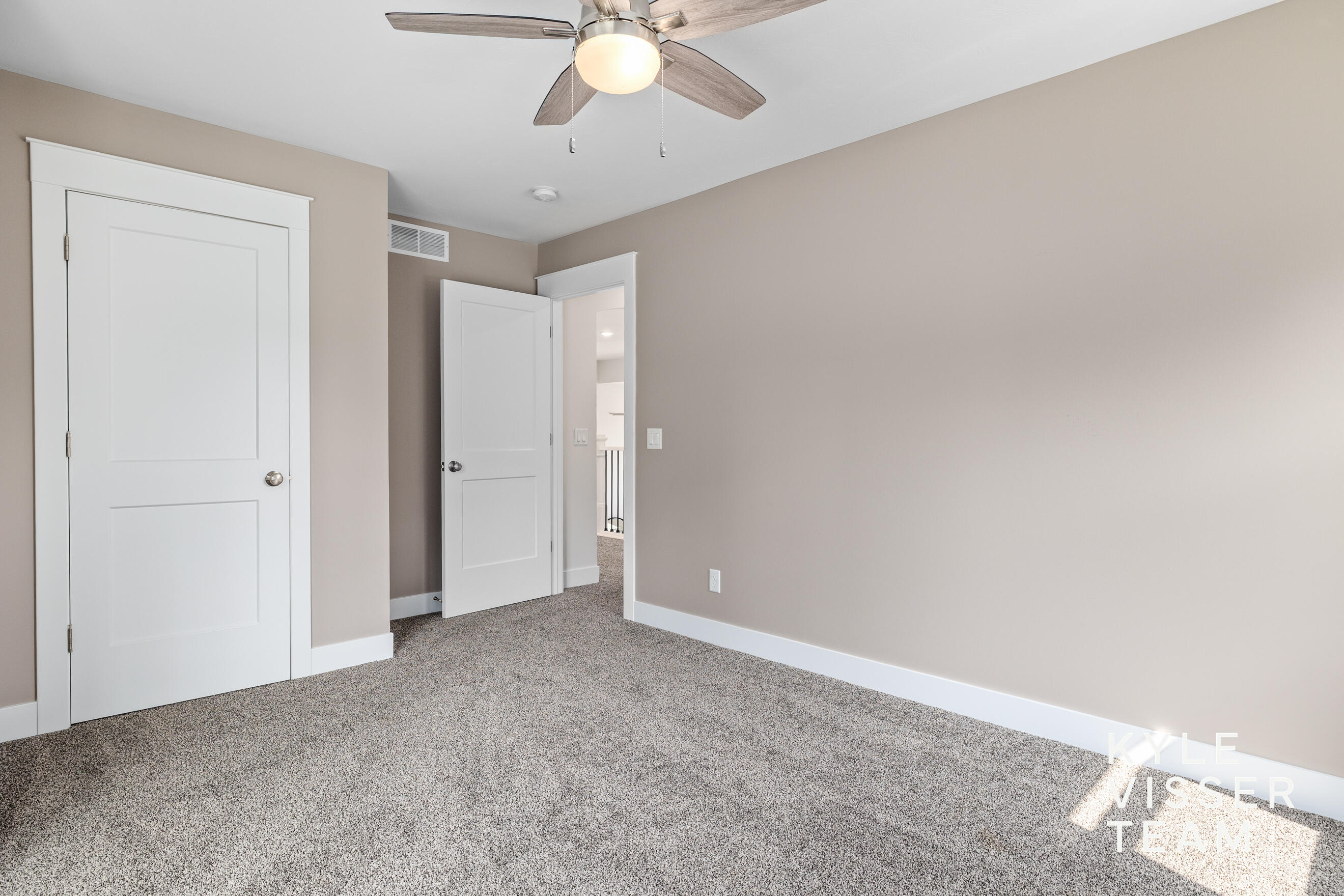 69 Lakeside Drive SE Grand Rapids MI 49506