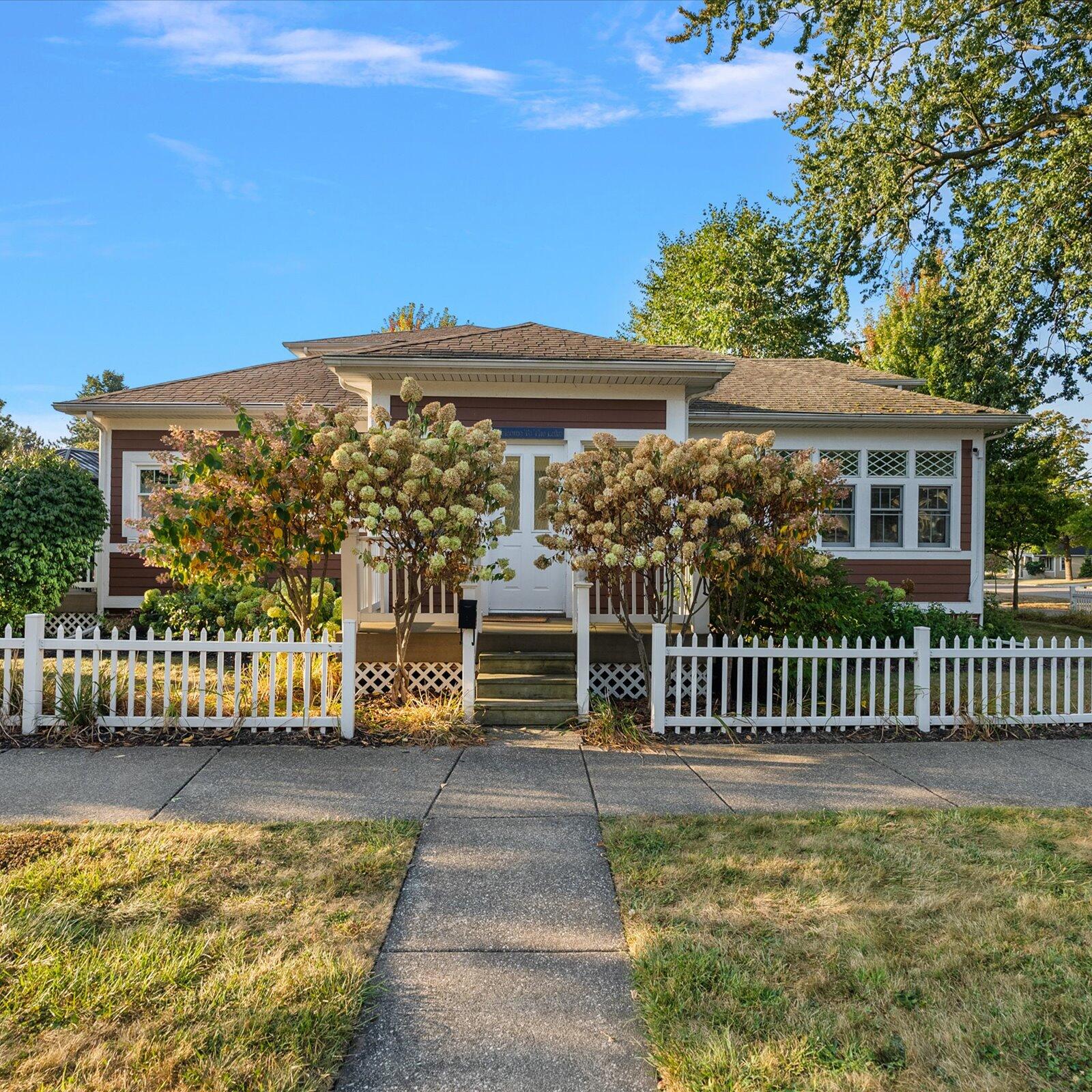 202 Oak Street South Haven MI 49090
